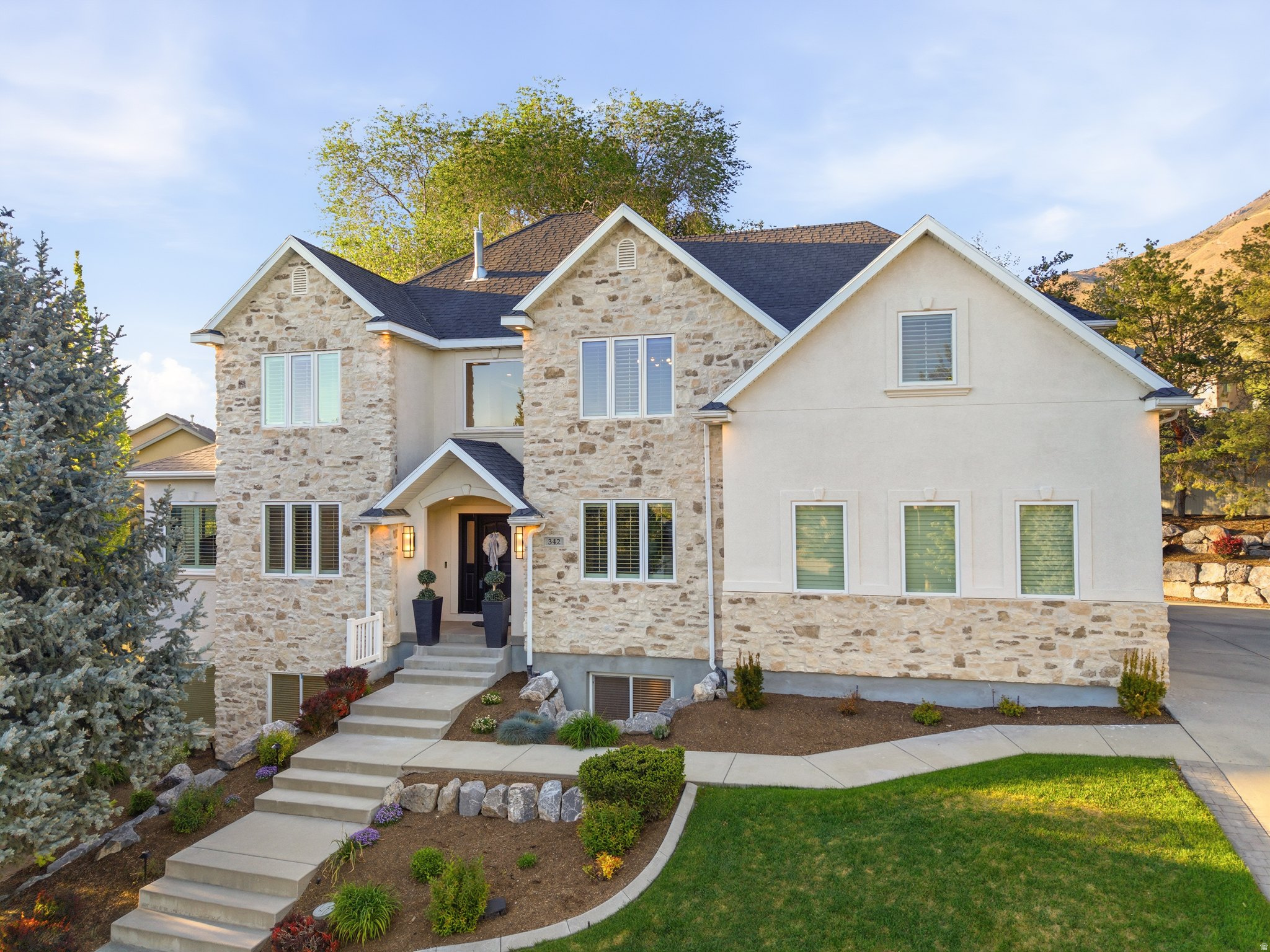 342 W MILLCREEK RD