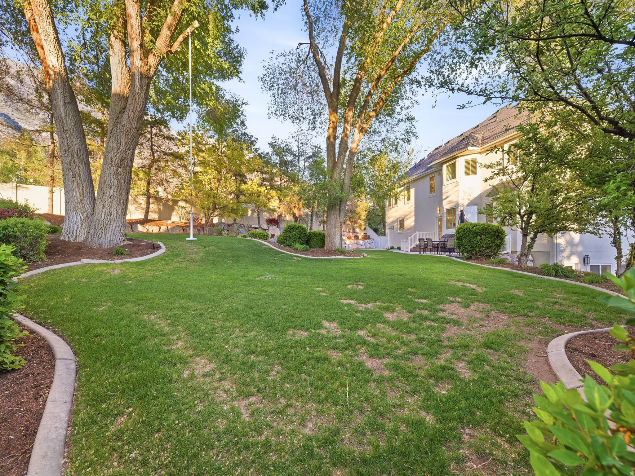 342 W MILLCREEK RD