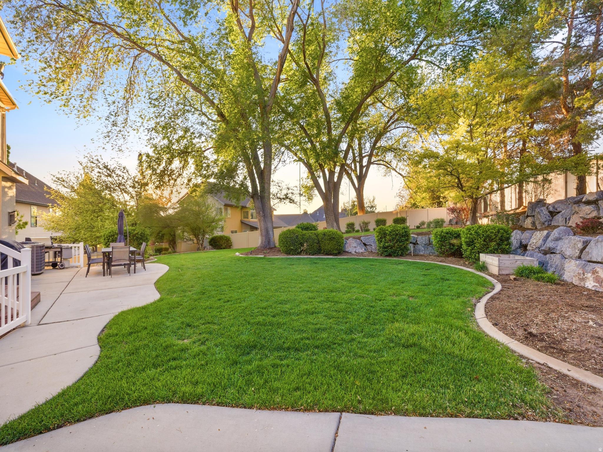 342 W MILLCREEK RD