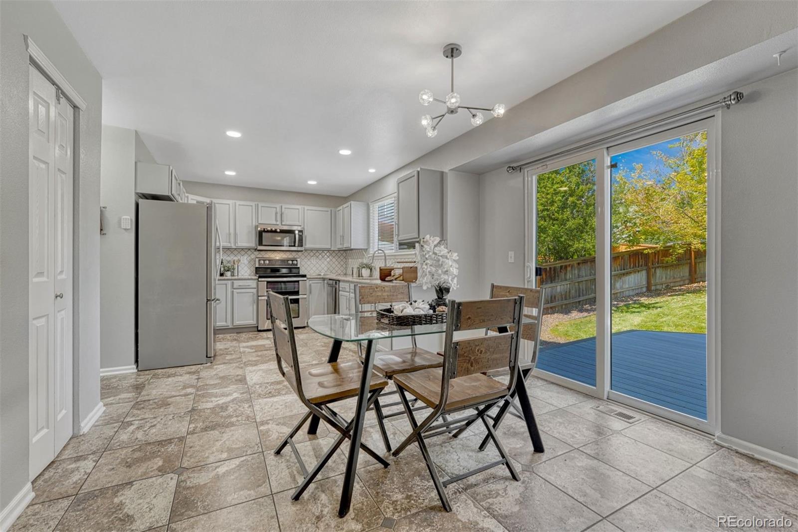 4927 Tarcoola Lane