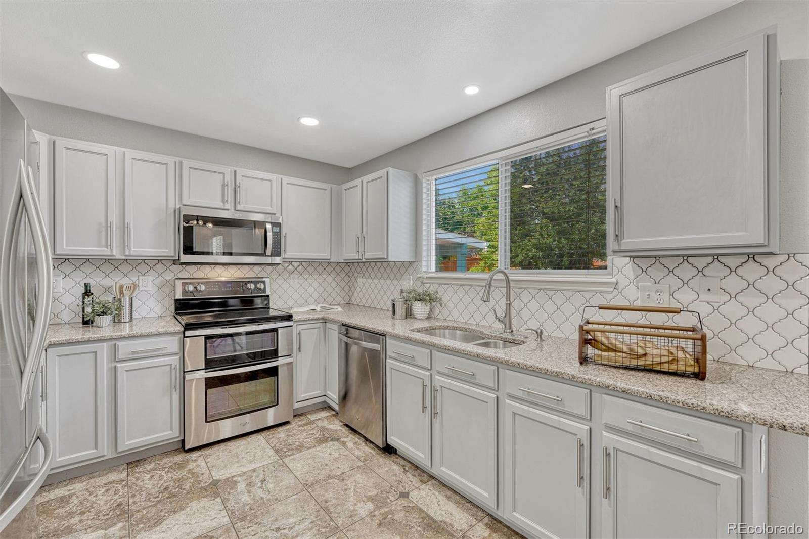 4927 Tarcoola Lane