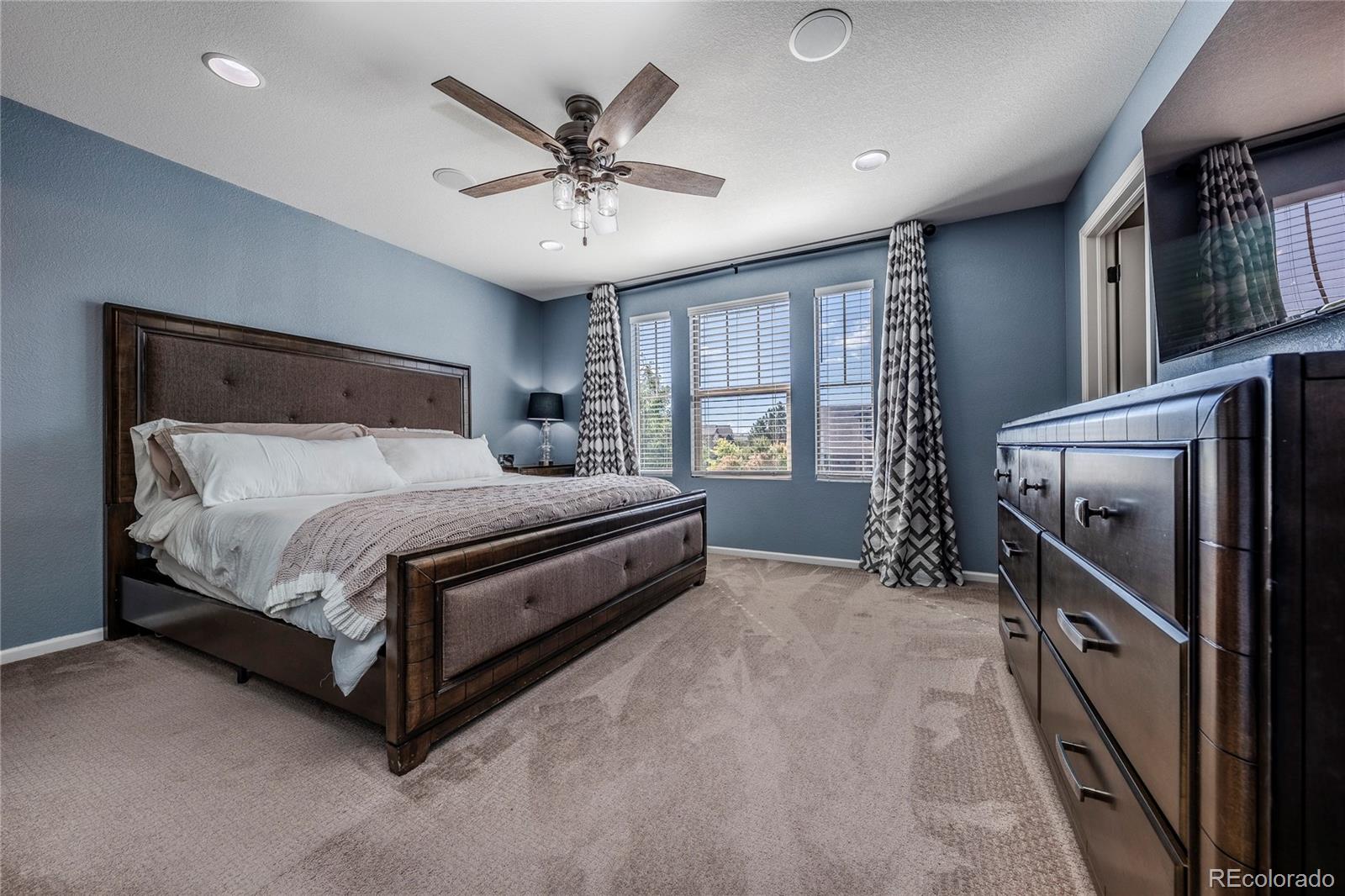 21887 E Tallkid Avenue