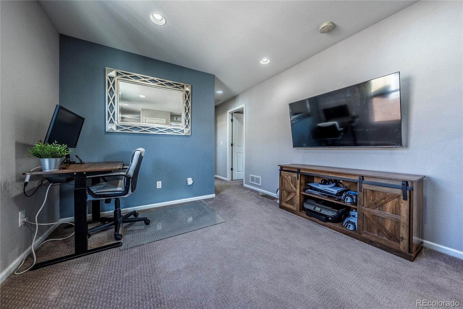 21887 E Tallkid Avenue