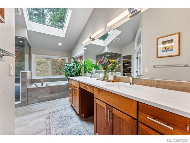 228 Alpine Way
