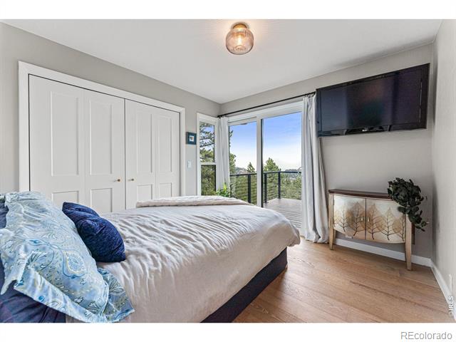 228 Alpine Way