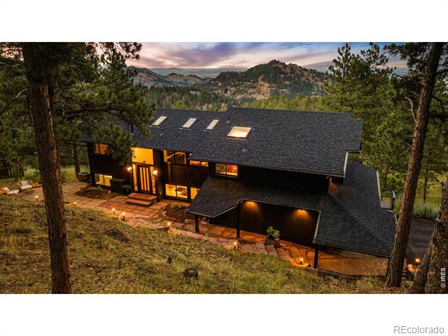 228 Alpine Way