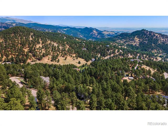 228 Alpine Way