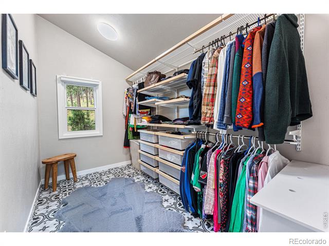 228 Alpine Way