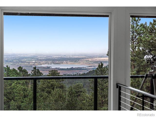 228 Alpine Way