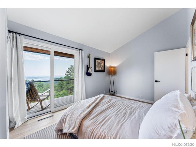 228 Alpine Way