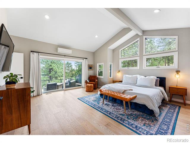 228 Alpine Way