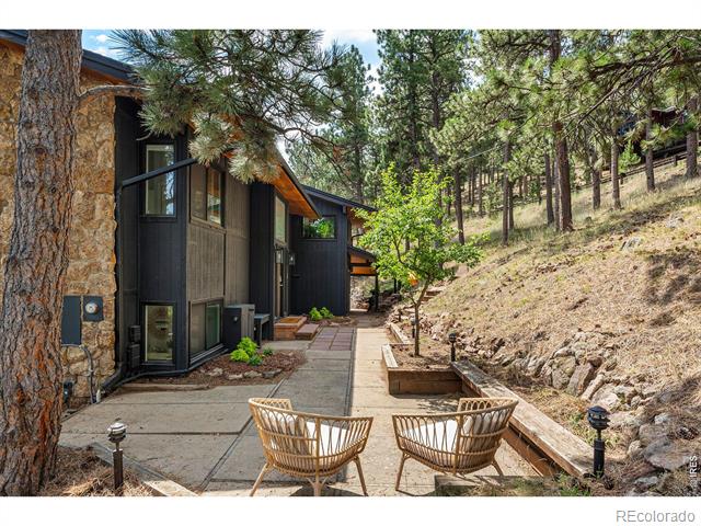 228 Alpine Way