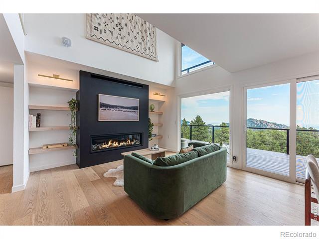 228 Alpine Way