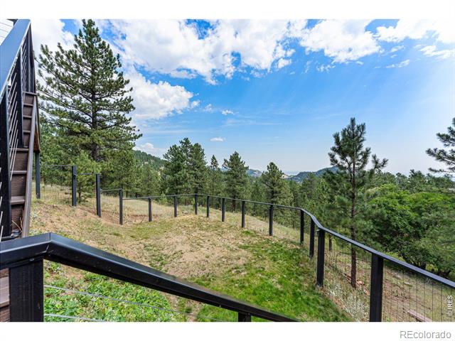 228 Alpine Way
