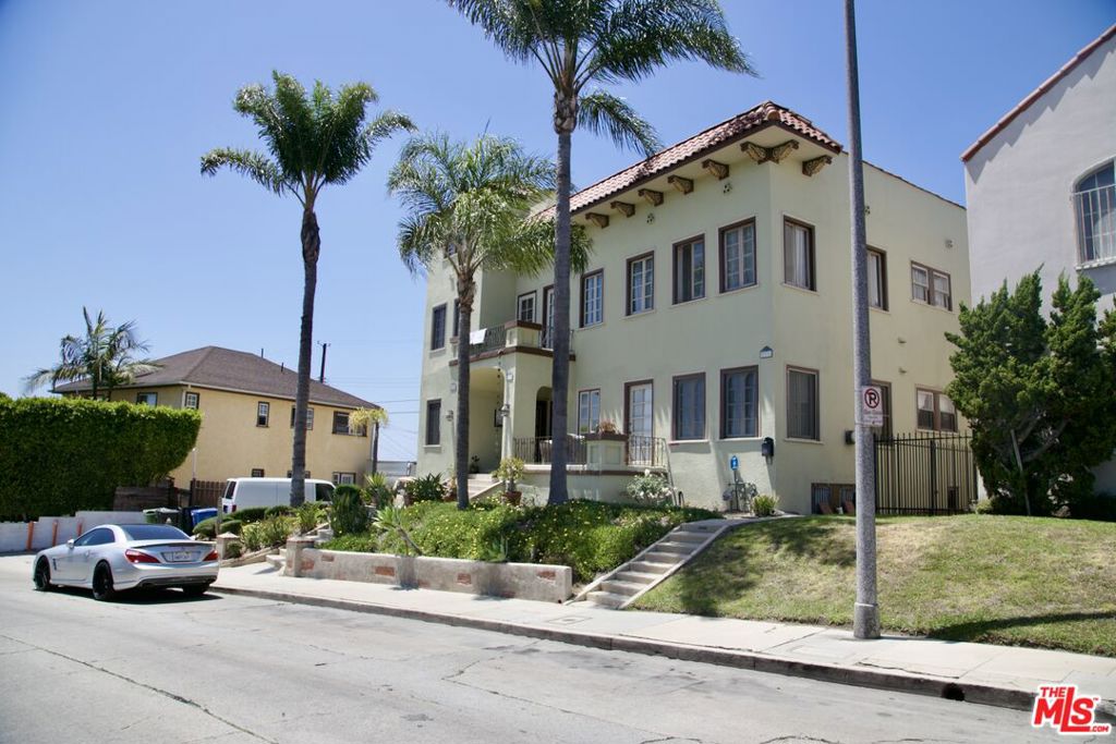 2331 Lucerne Avenue
