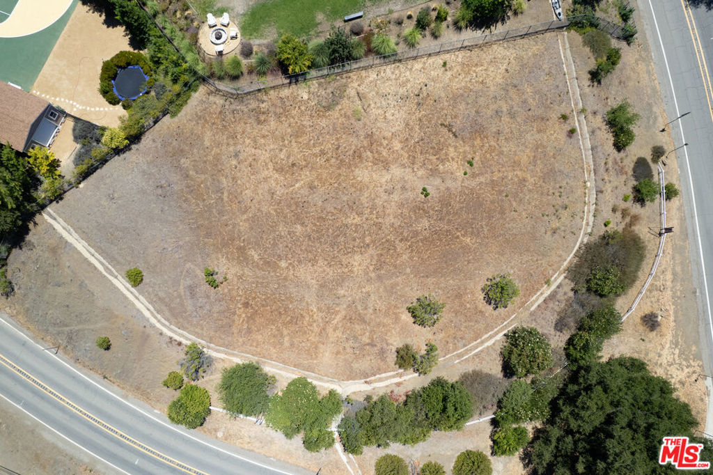 25755 Piuma Road