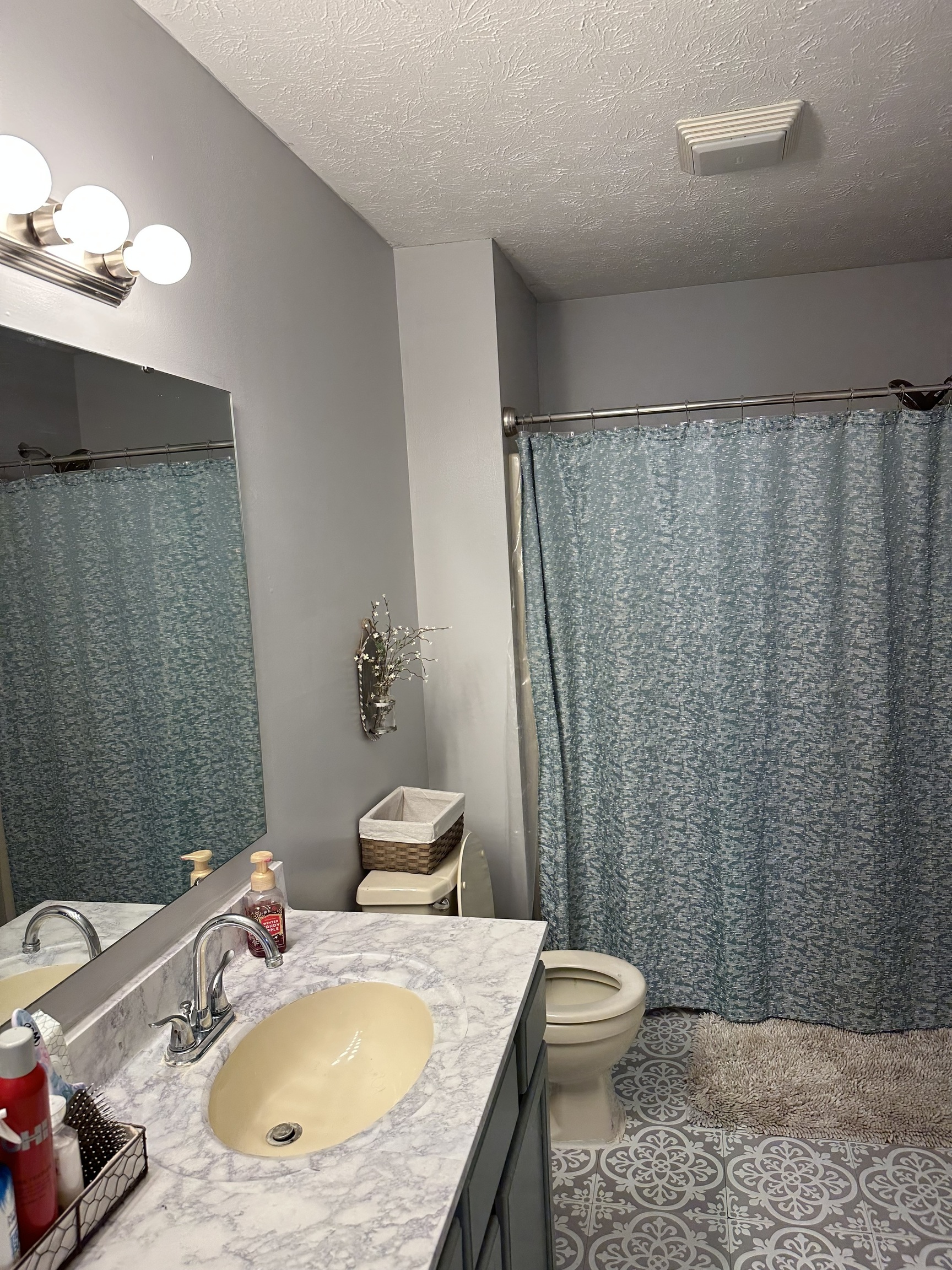 1091 Meadowview Court