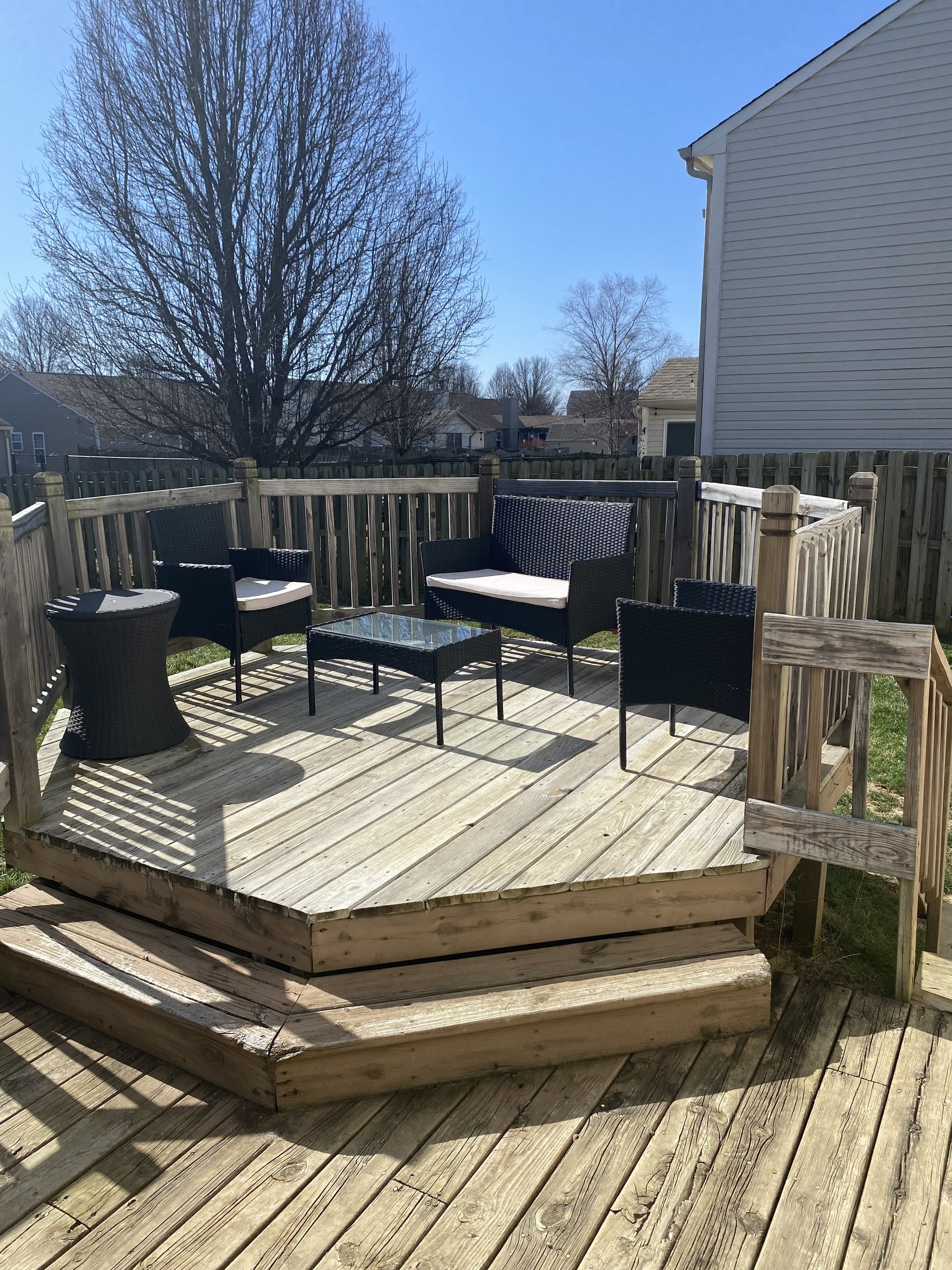 1091 Meadowview Court