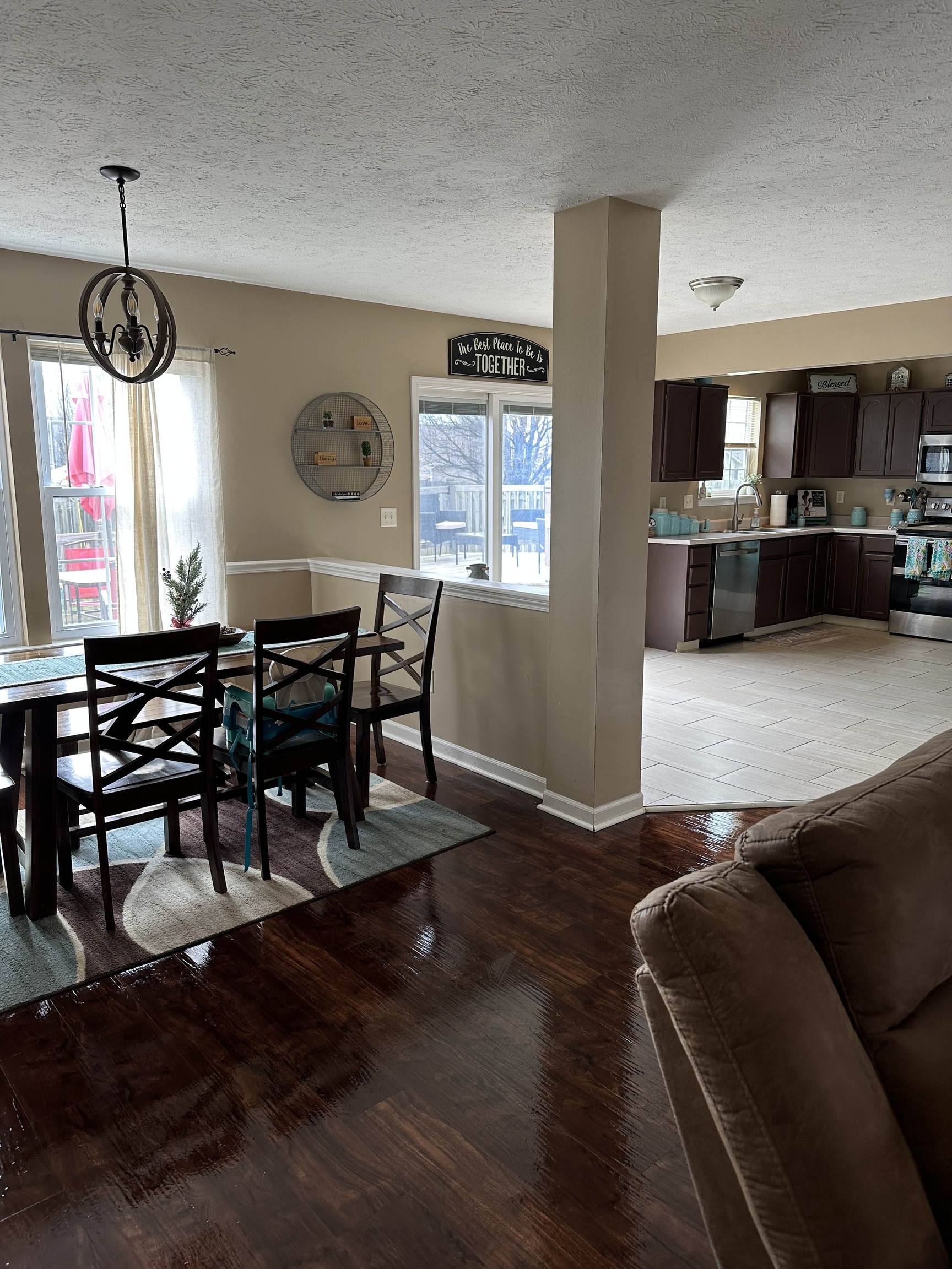 1091 Meadowview Court