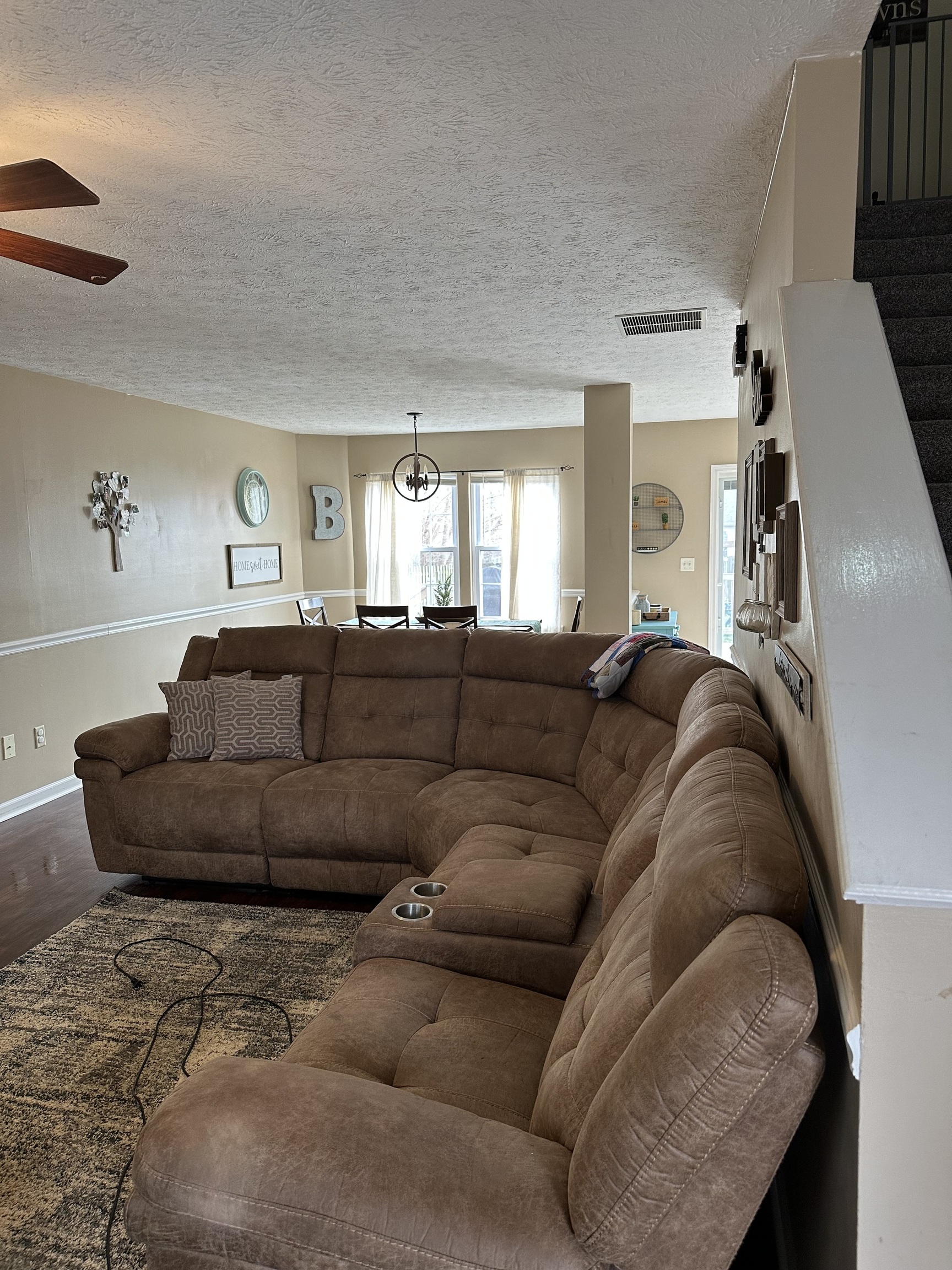 1091 Meadowview Court