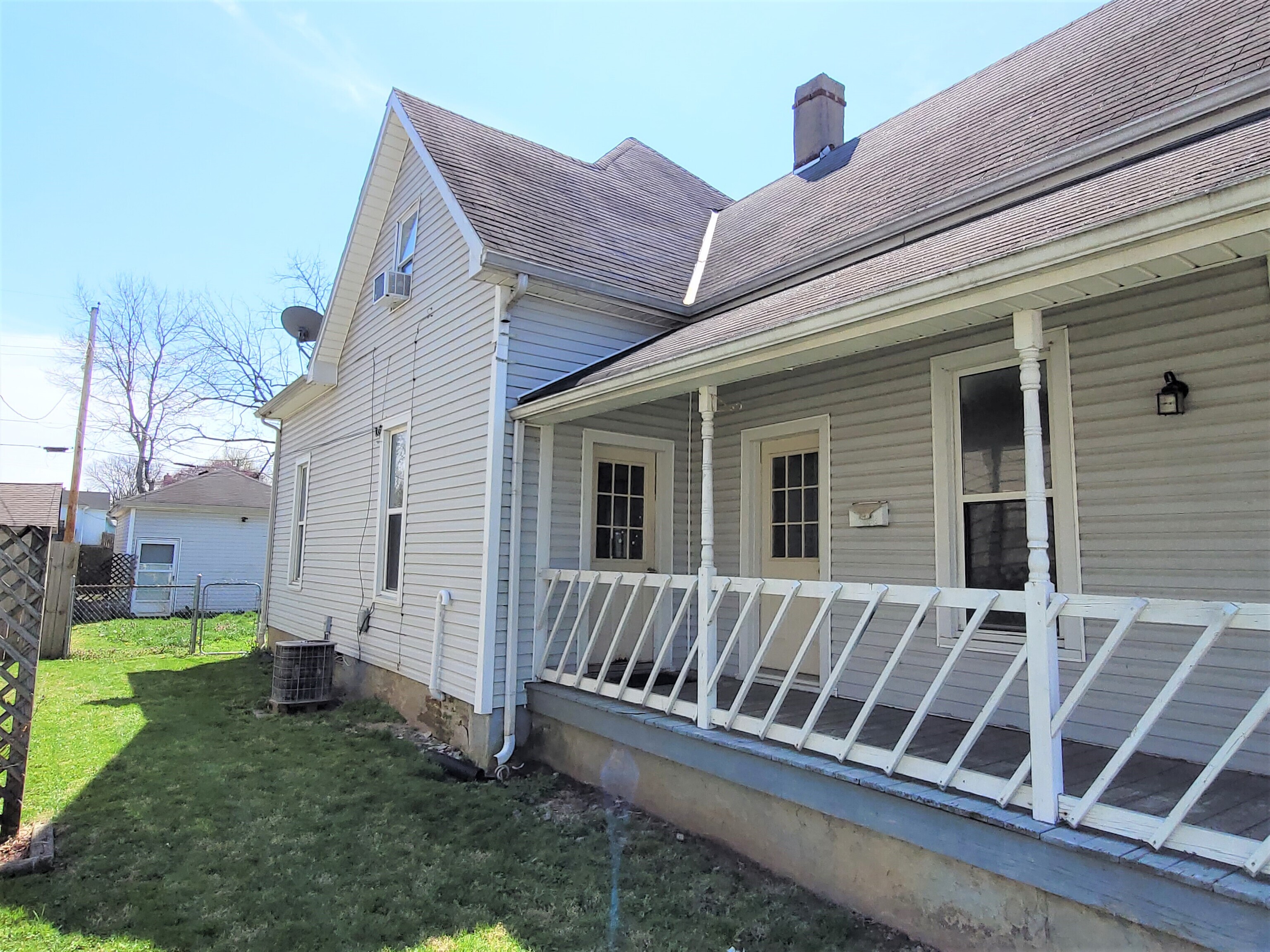 465 W Franklin Street