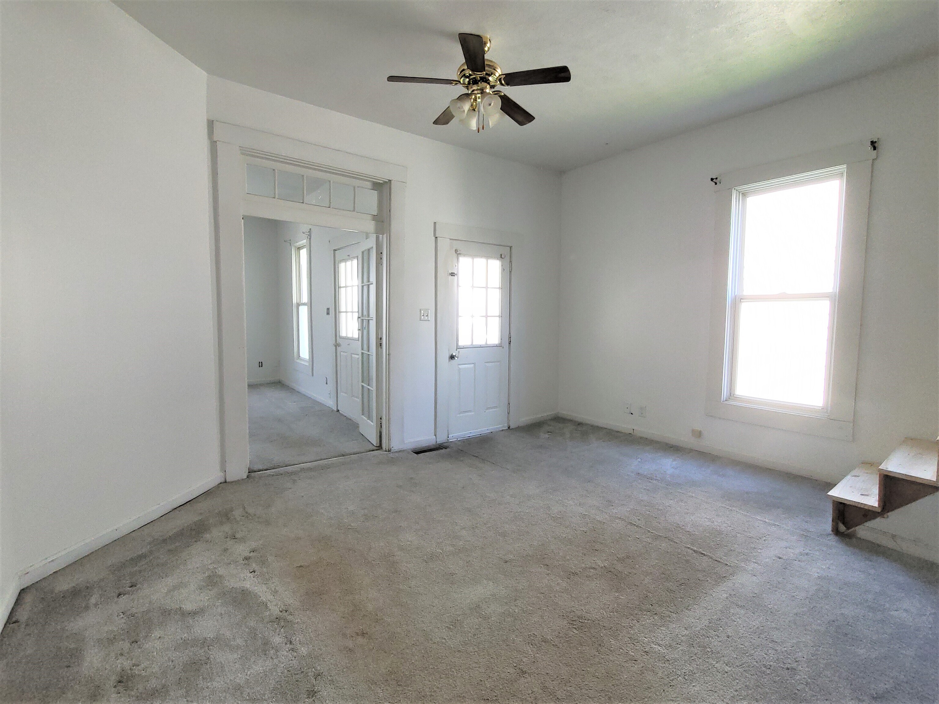 465 W Franklin Street