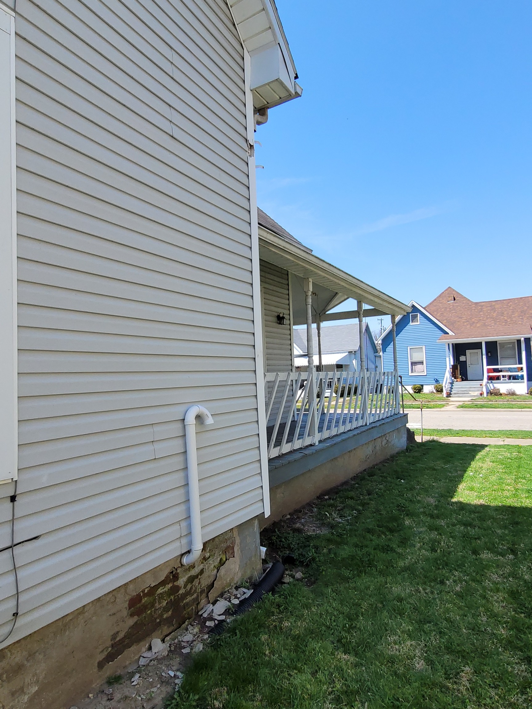 465 W Franklin Street