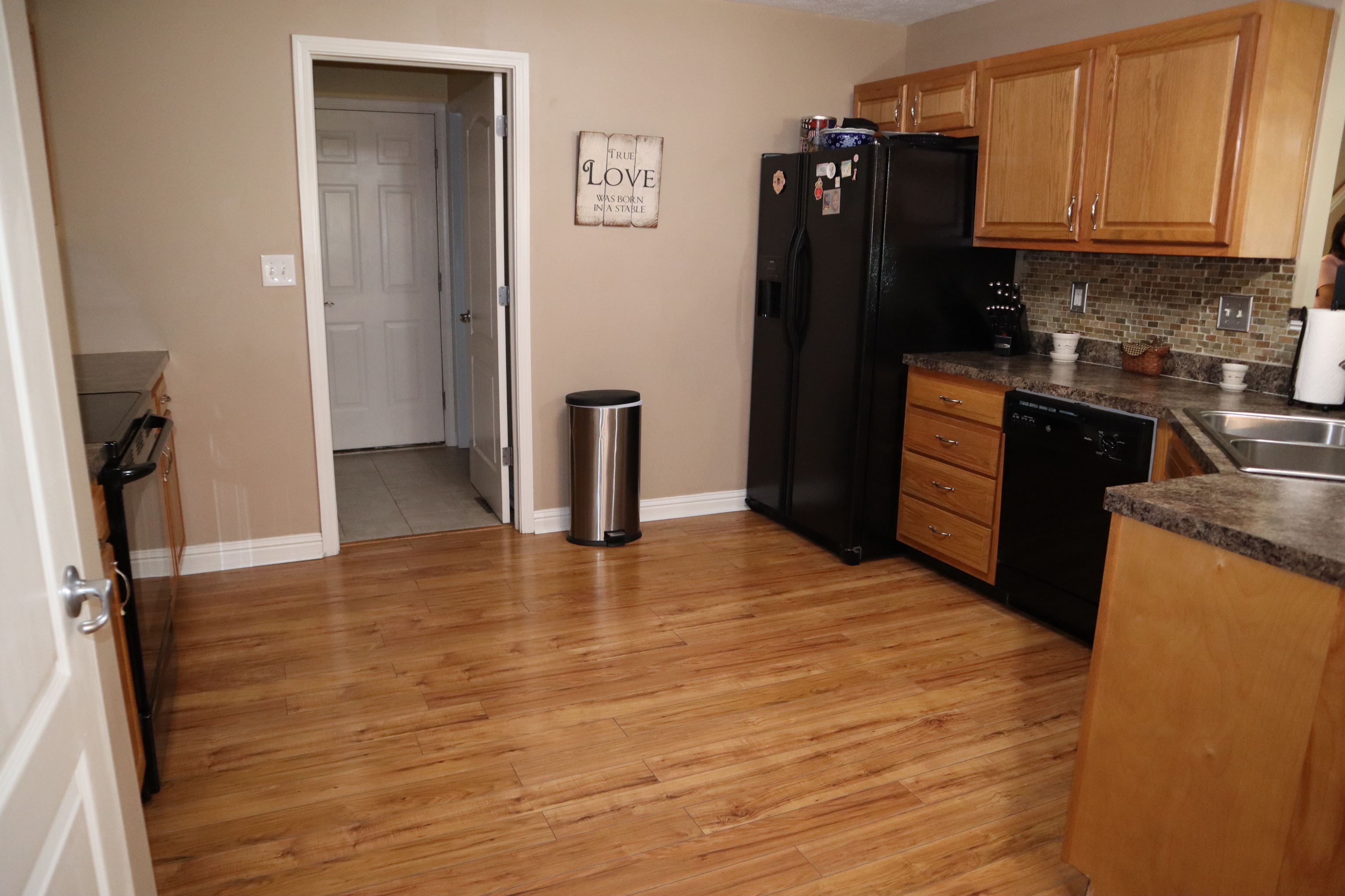 2940 Cross Creek Drive