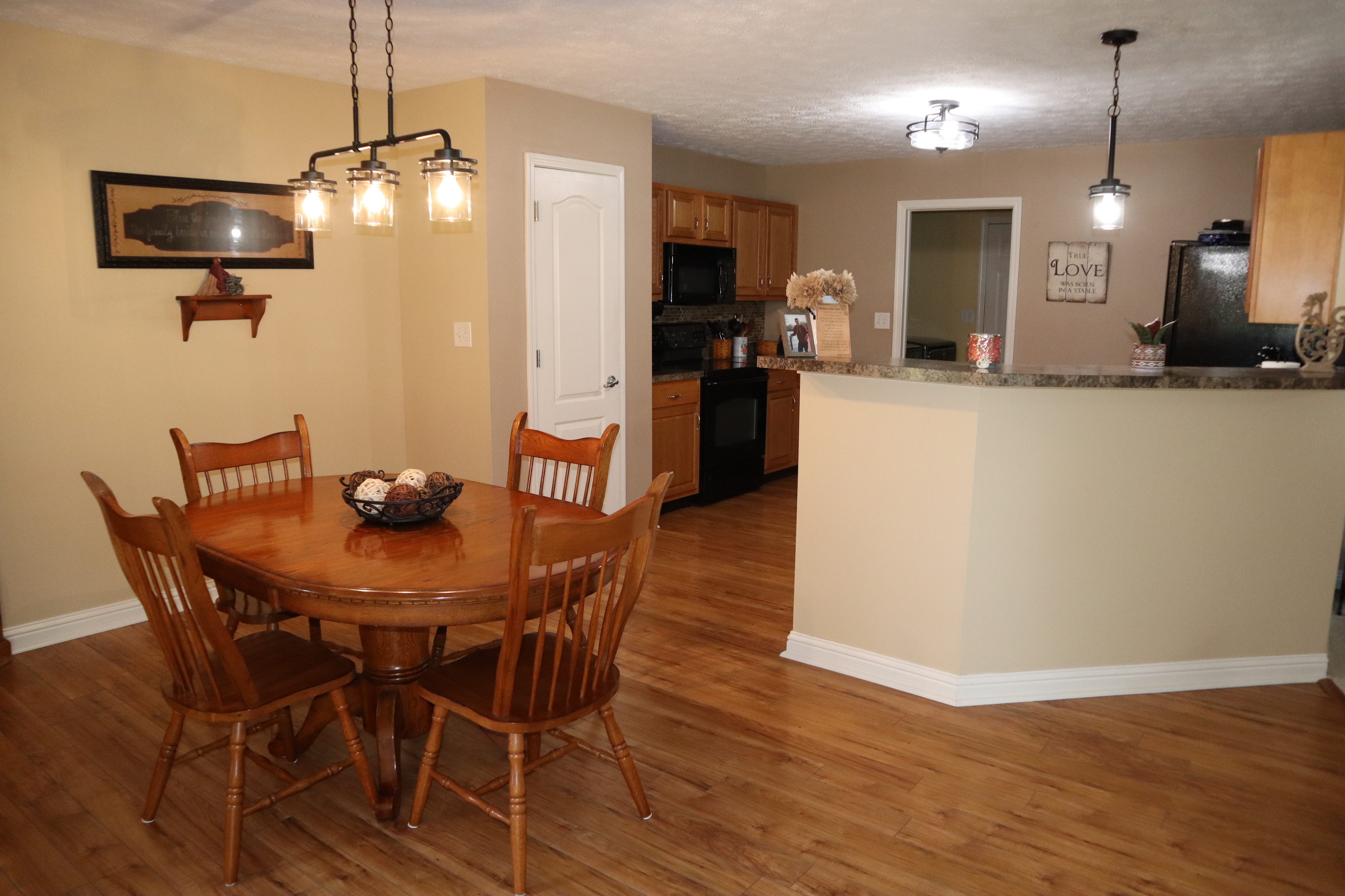 2940 Cross Creek Drive