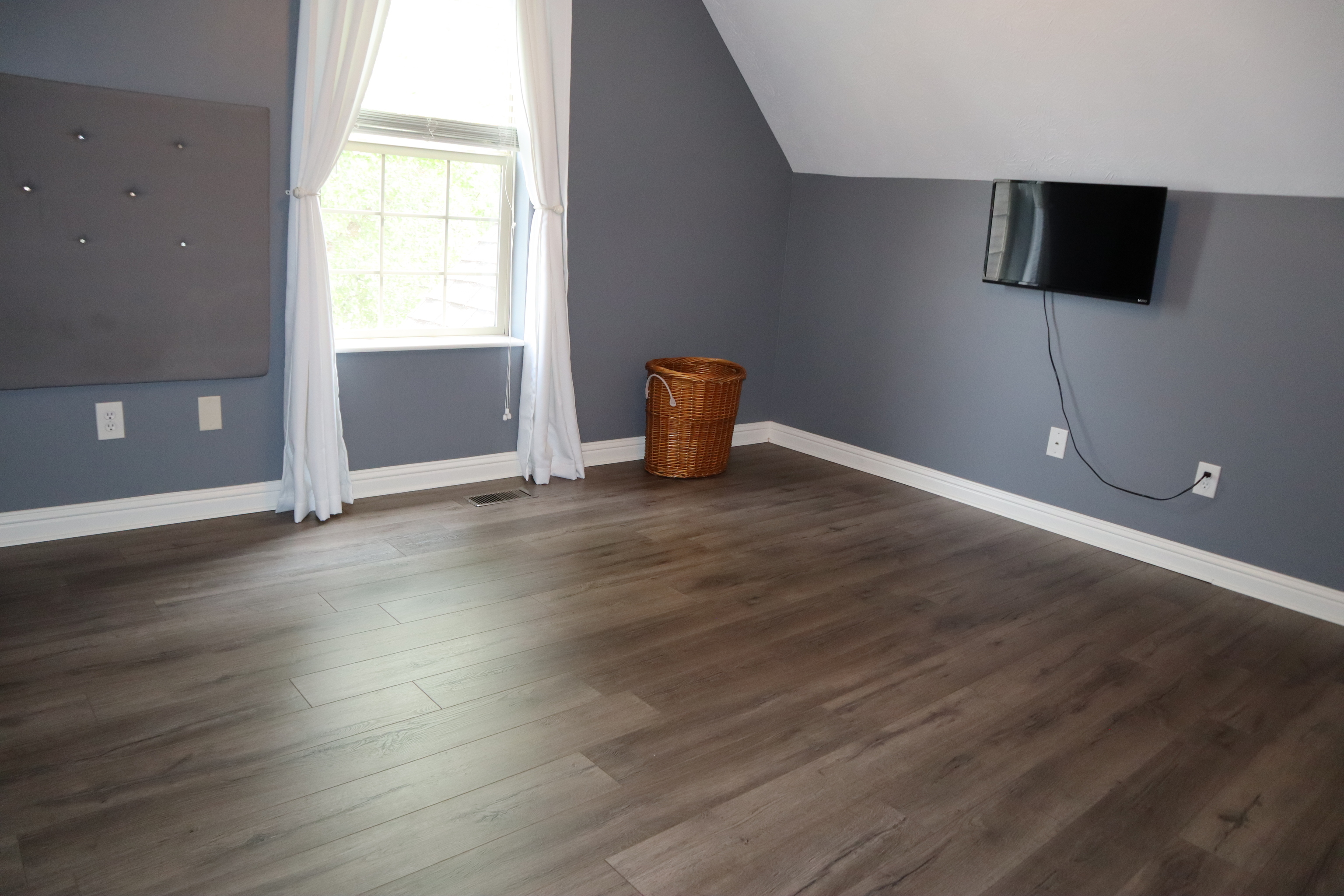 2940 Cross Creek Drive