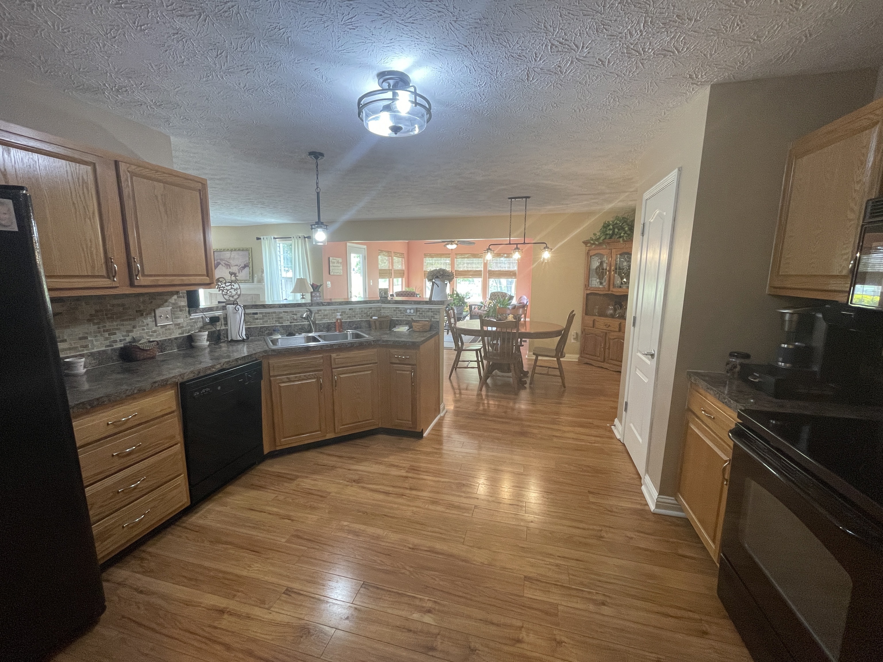 2940 Cross Creek Drive