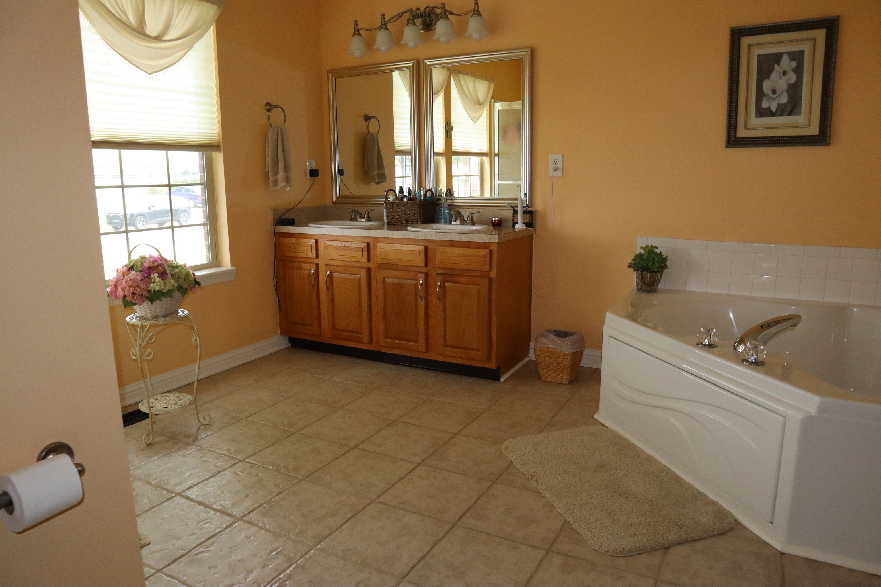 2940 Cross Creek Drive