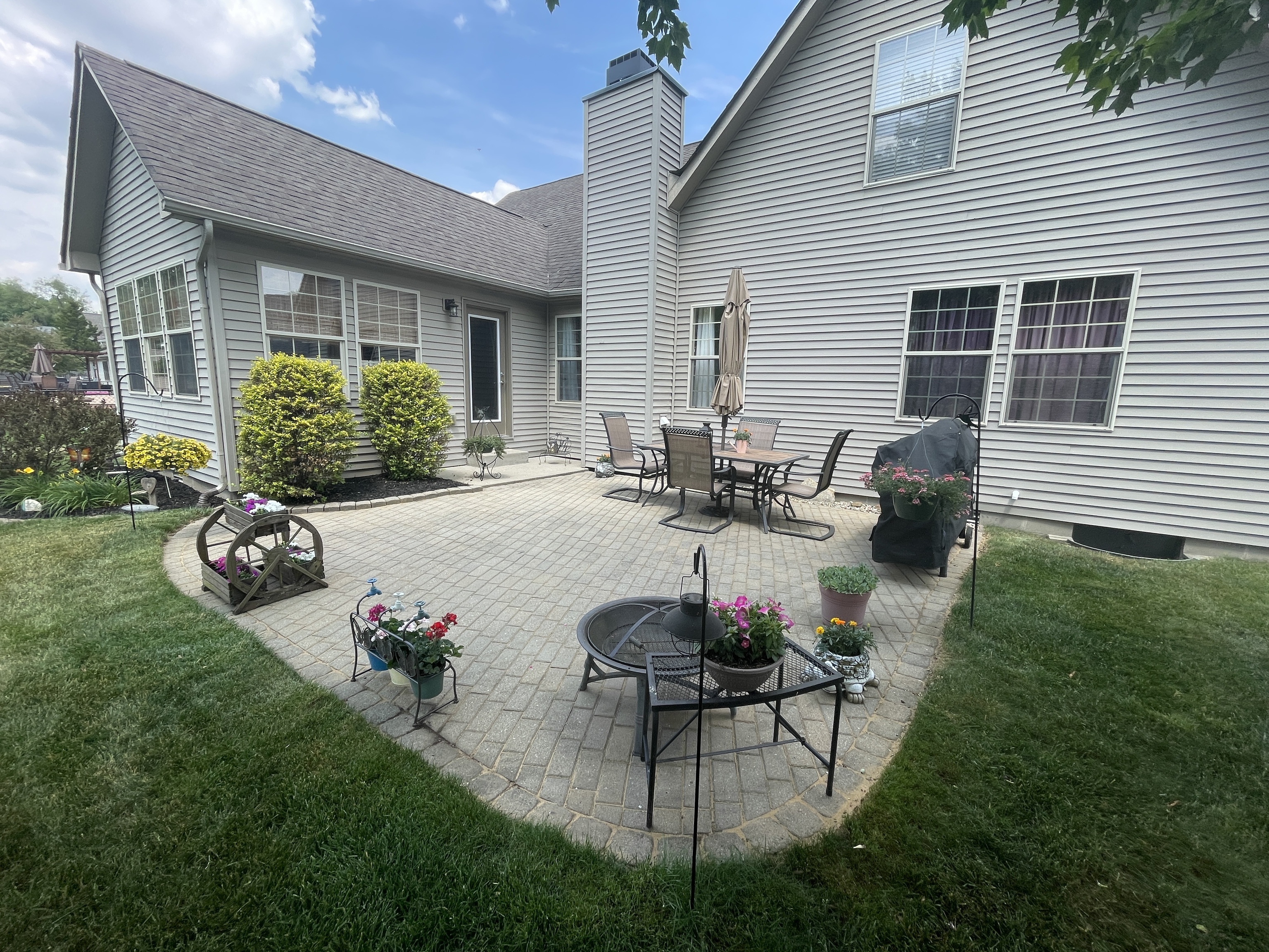 2940 Cross Creek Drive