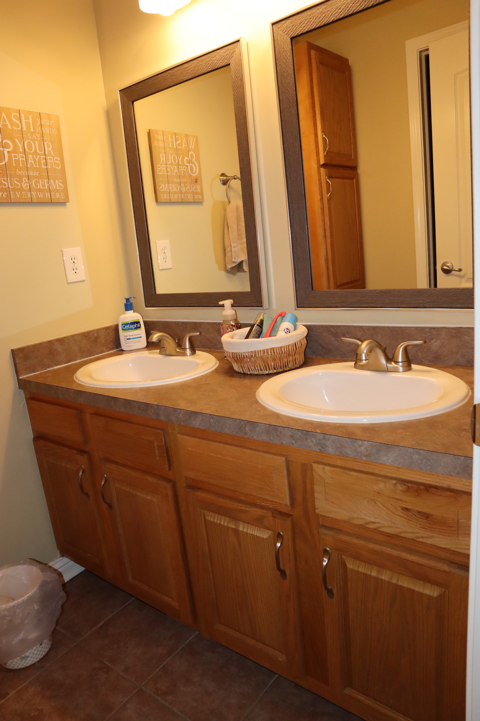 2940 Cross Creek Drive