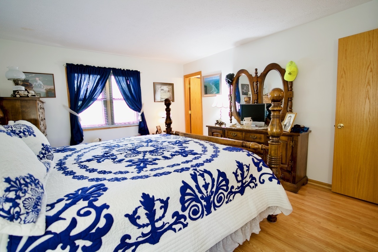 9004 N Miami Ridge Road