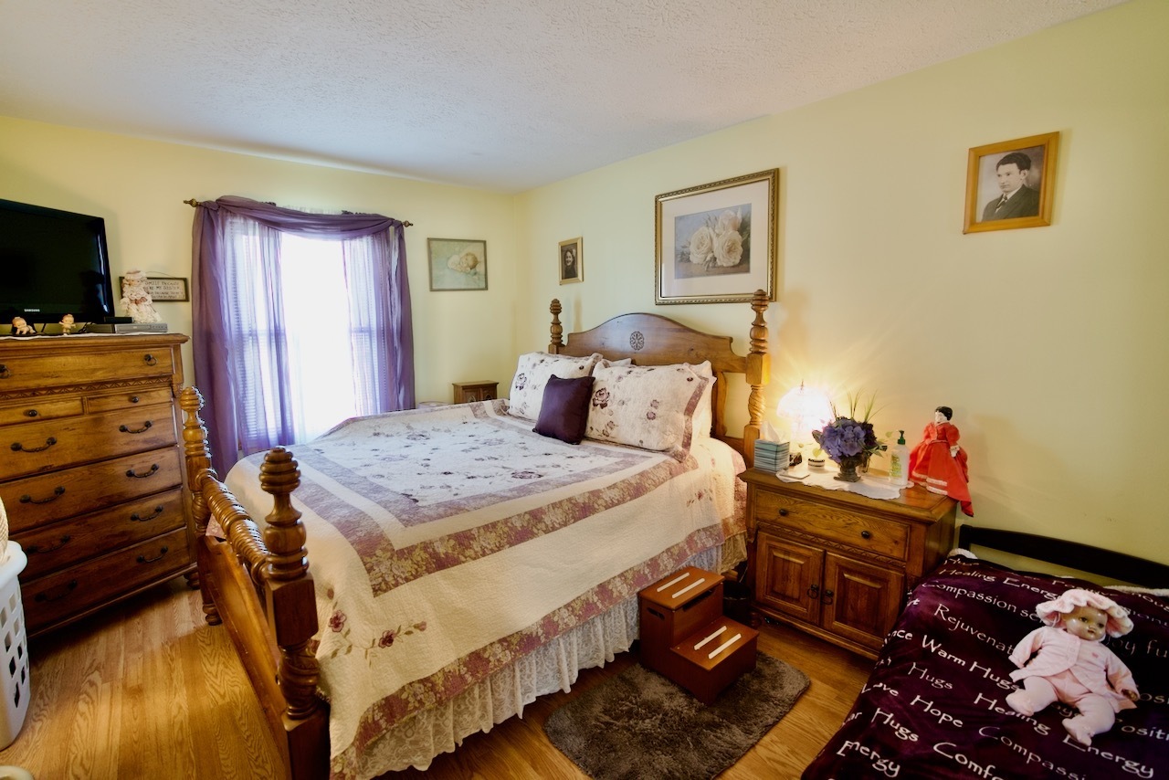 9004 N Miami Ridge Road