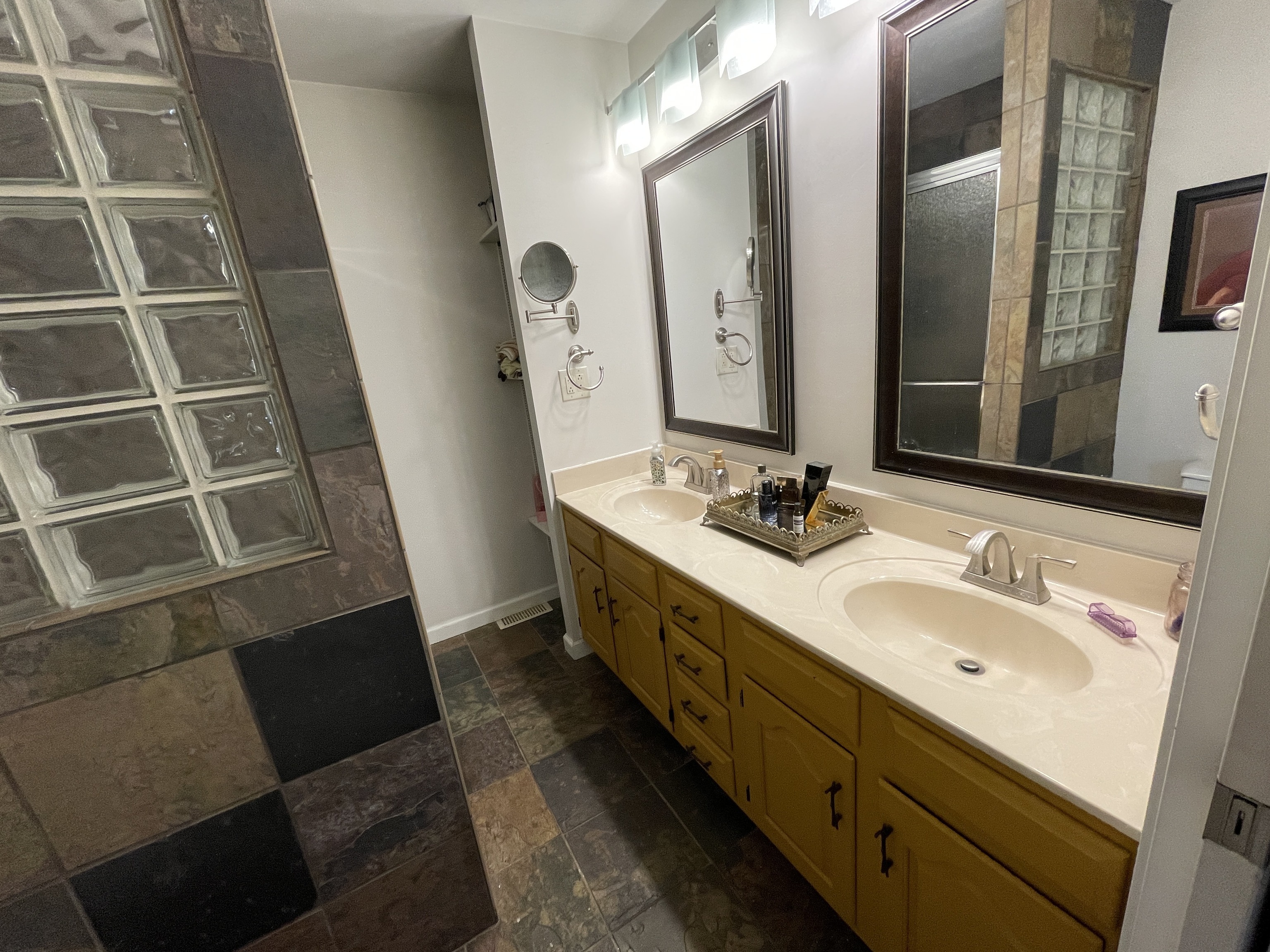 3622 Mockingbird Drive