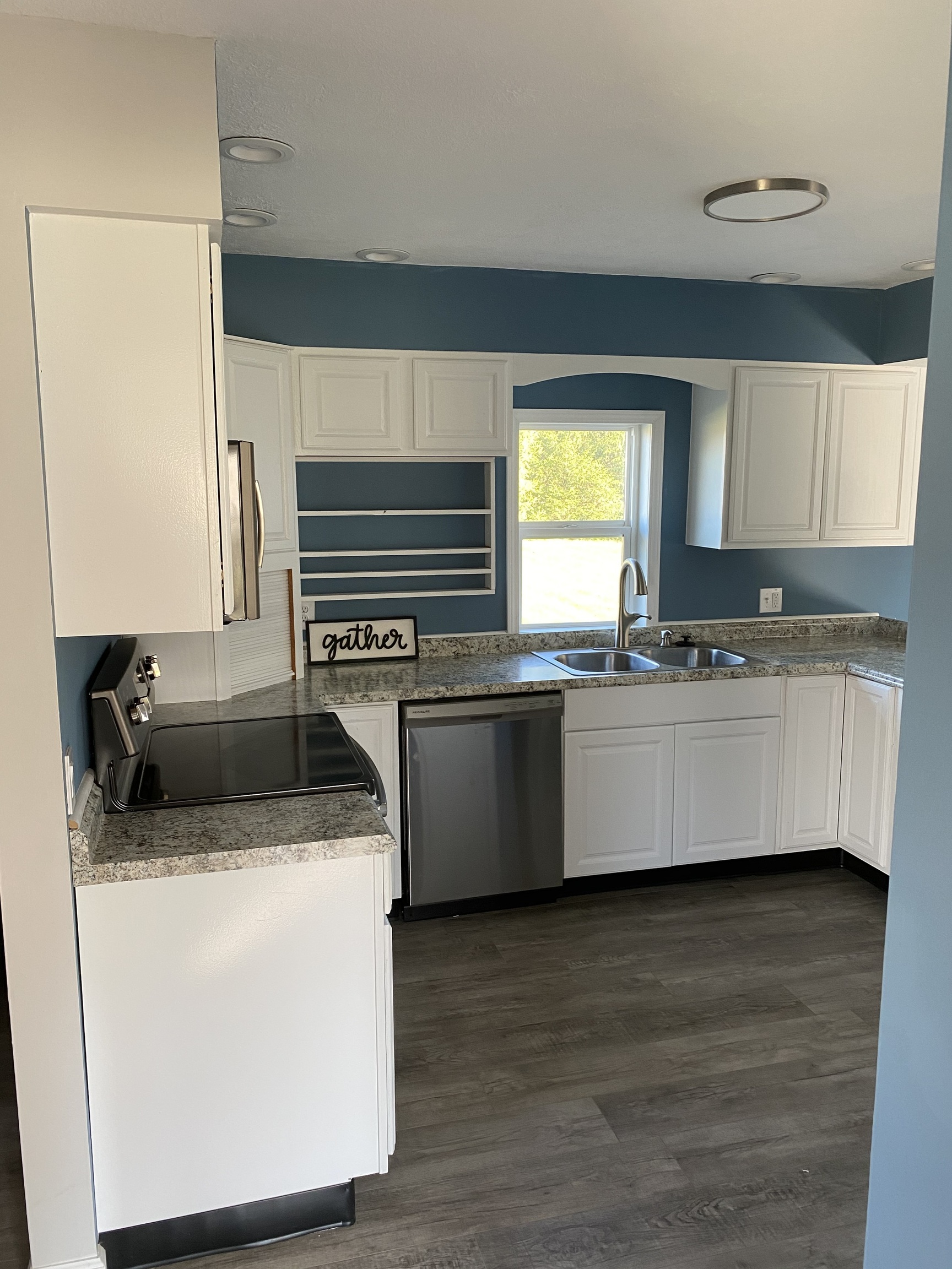 2410 S State Highway 7