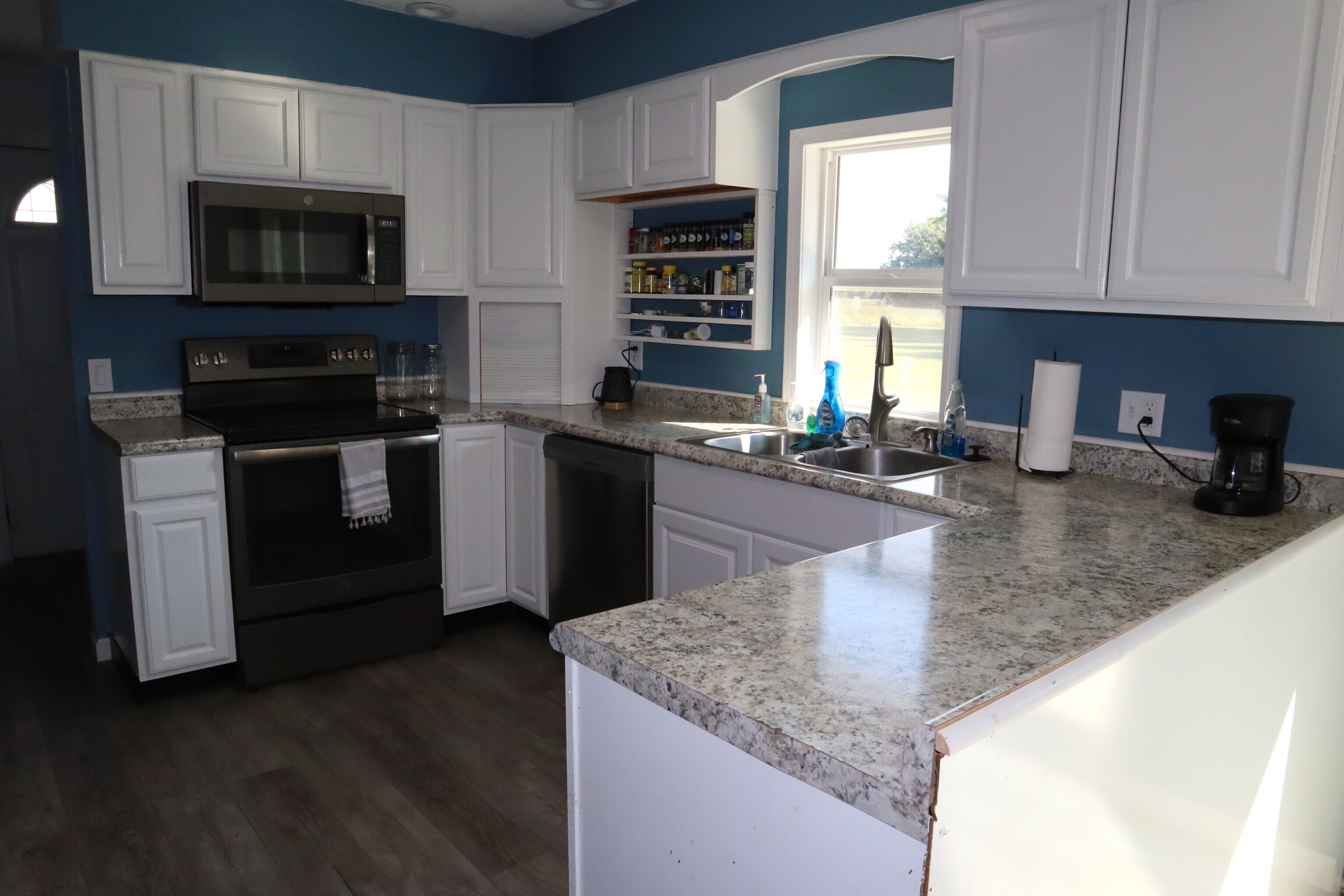 2410 S State Highway 7