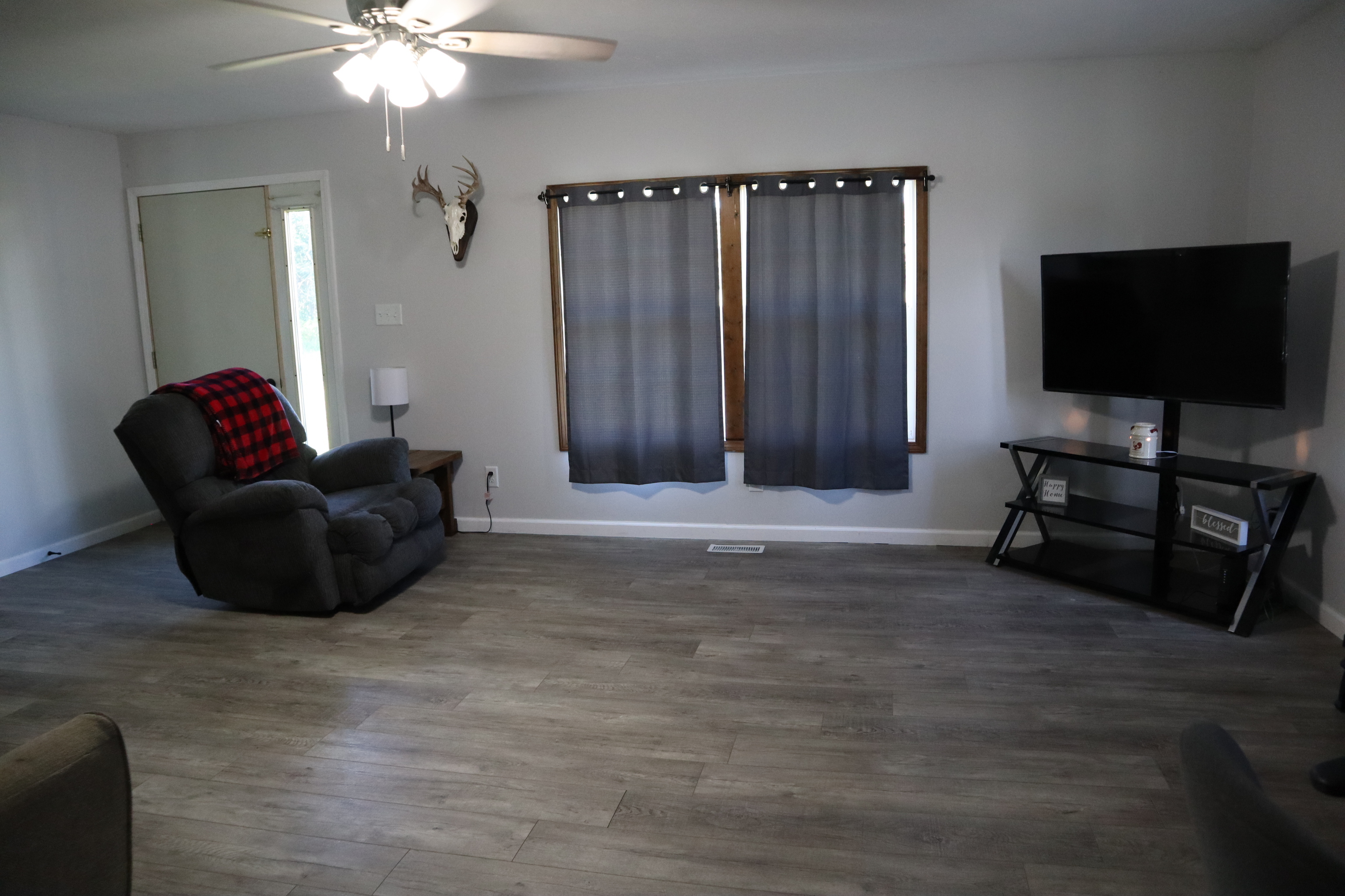 2410 S State Highway 7