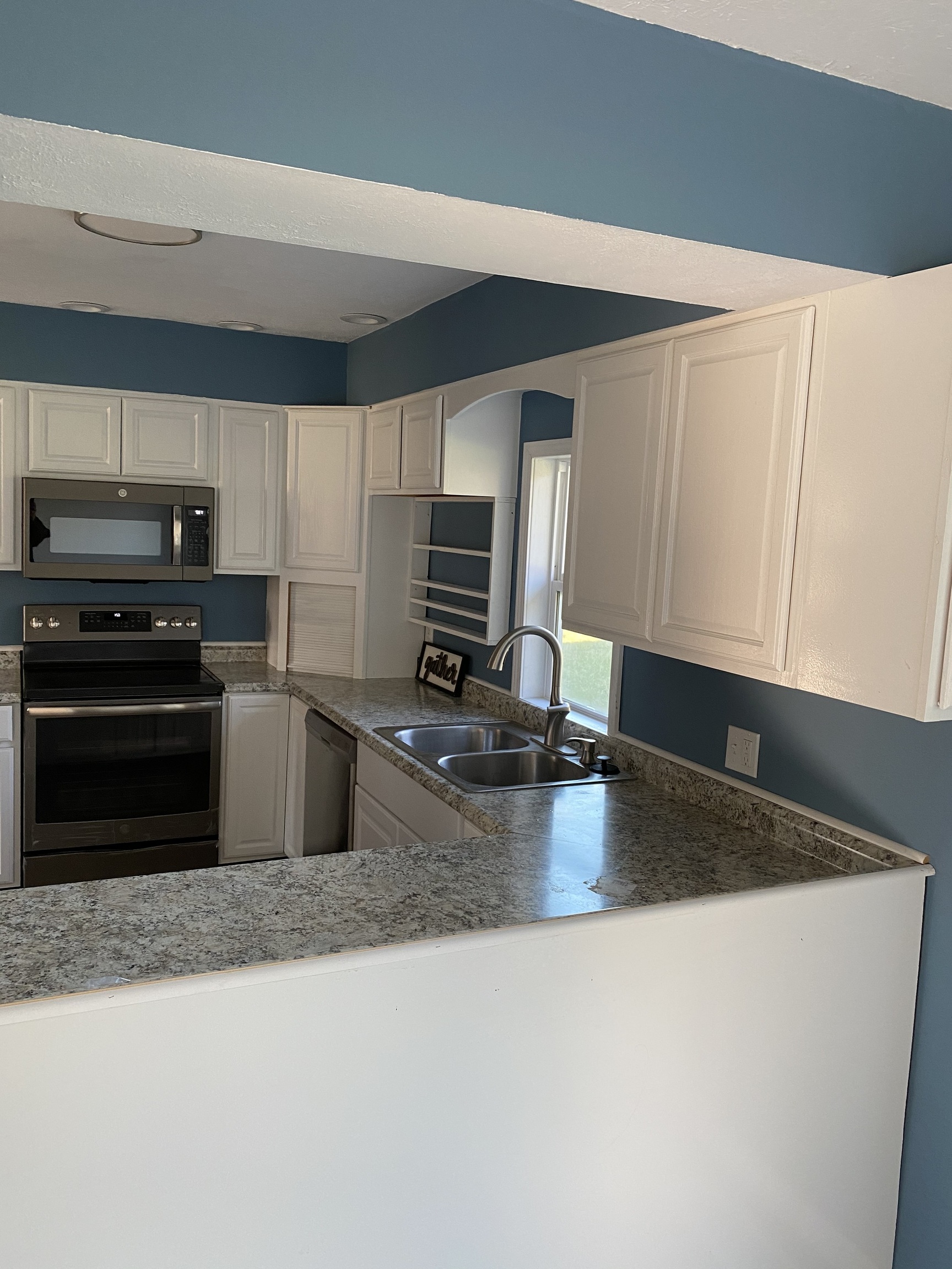 2410 S State Highway 7