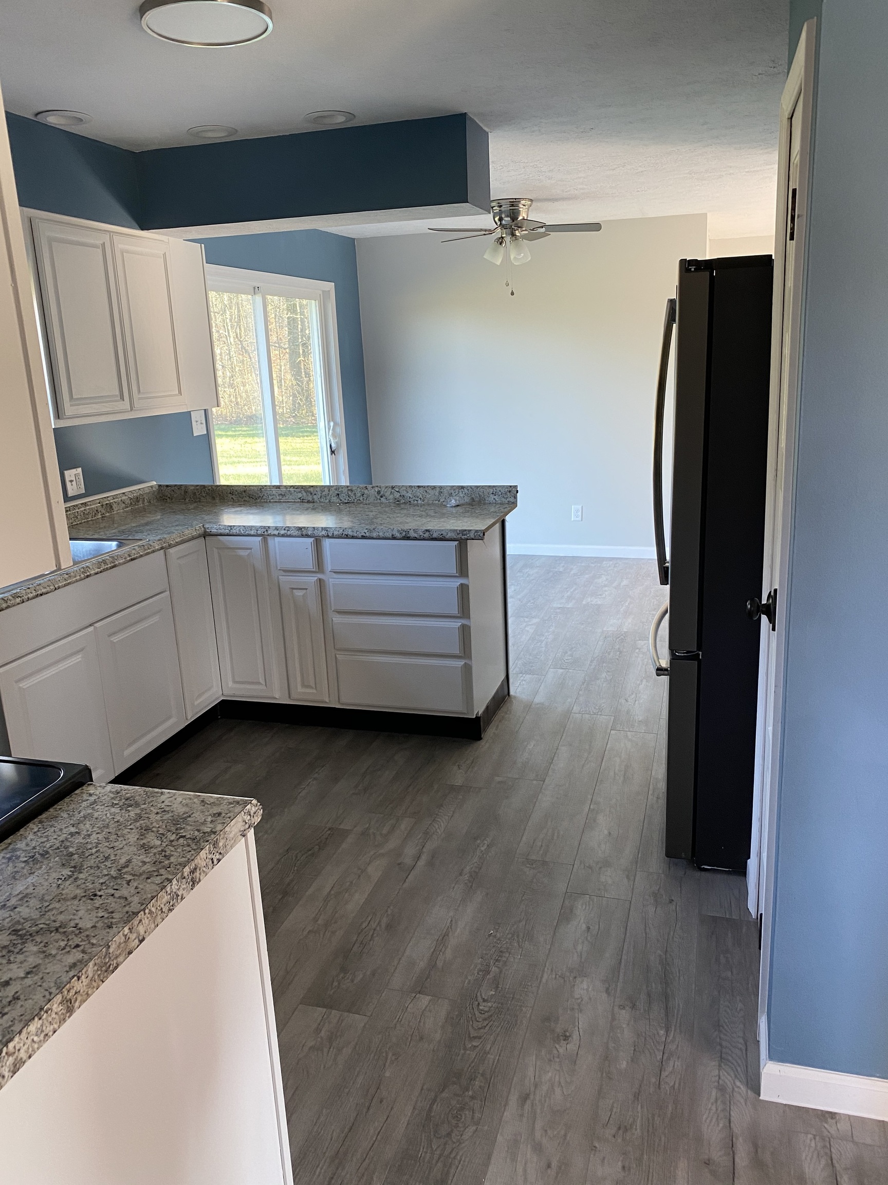 2410 S State Highway 7