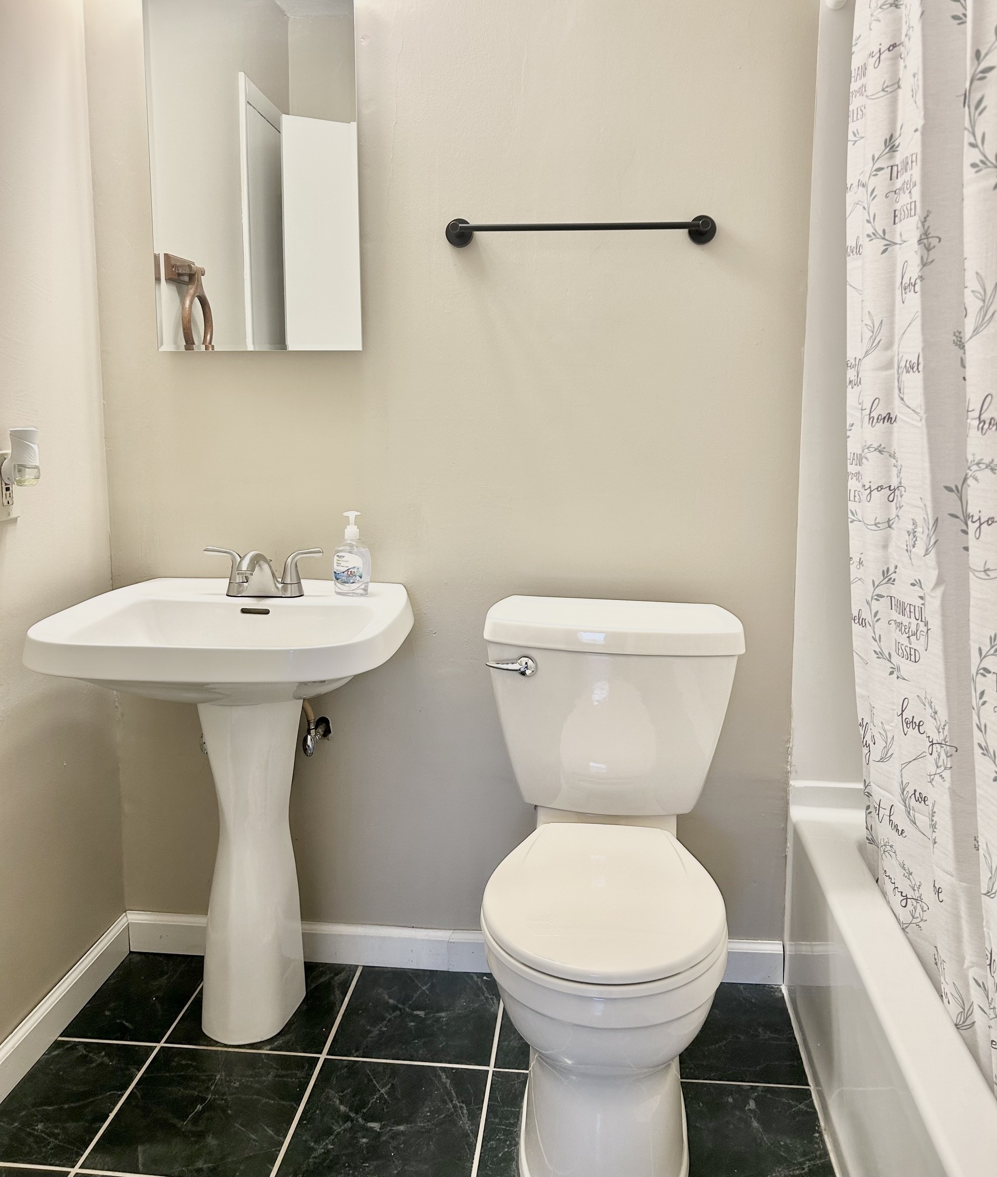 5606 S County Road 1200 E