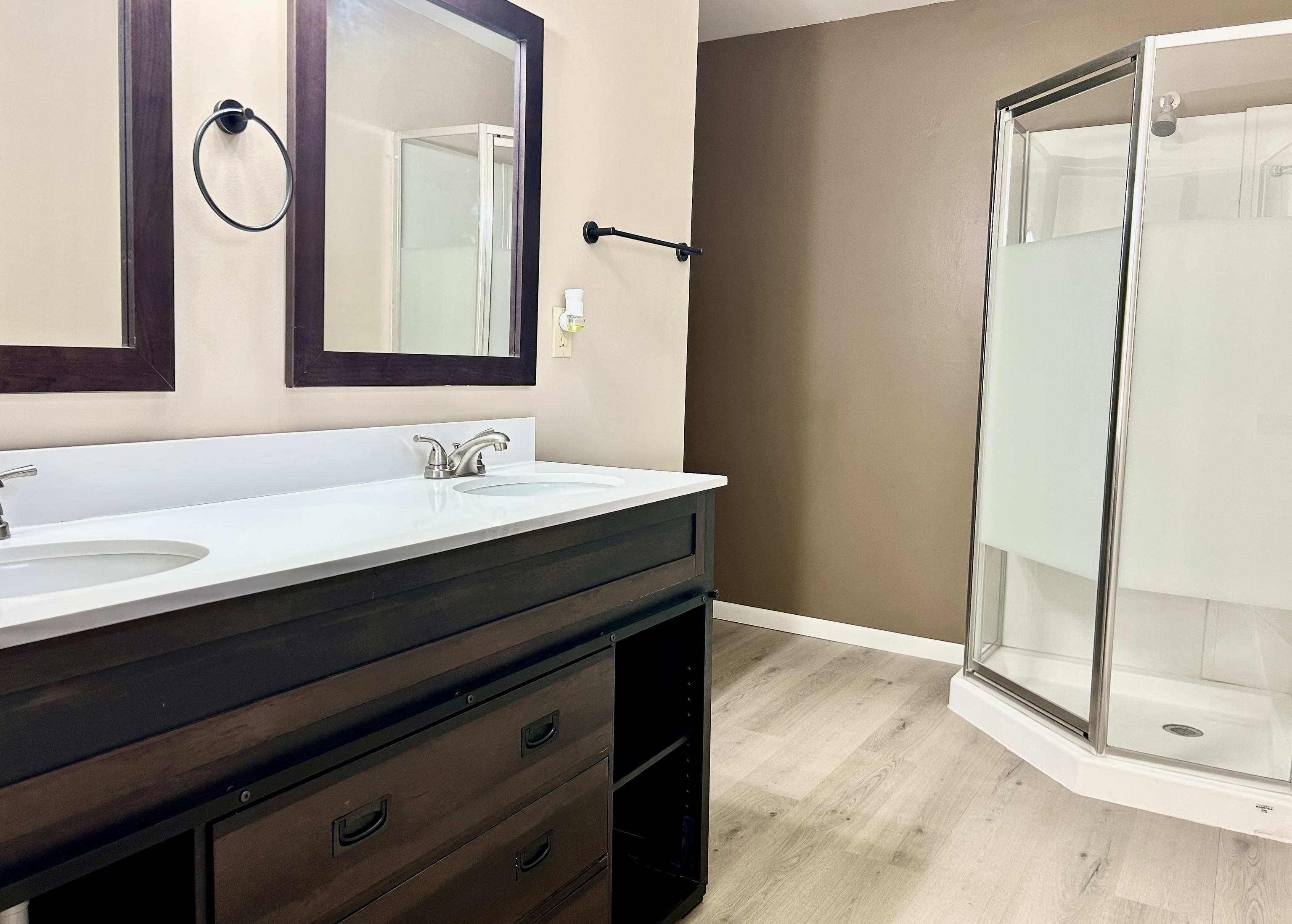 5606 S County Road 1200 E