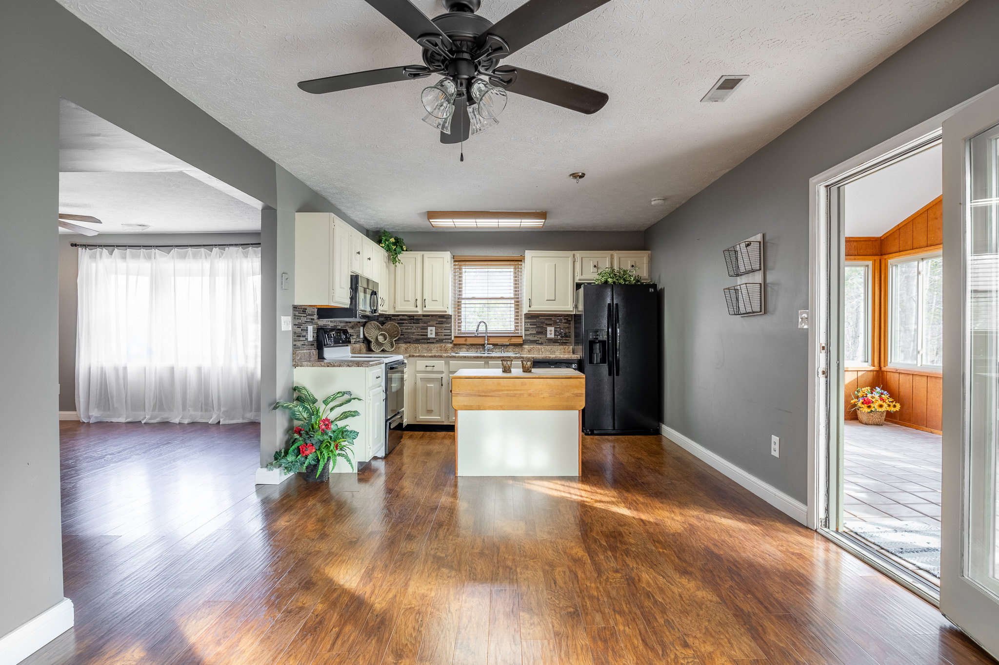 19383 E Lake Site Drive