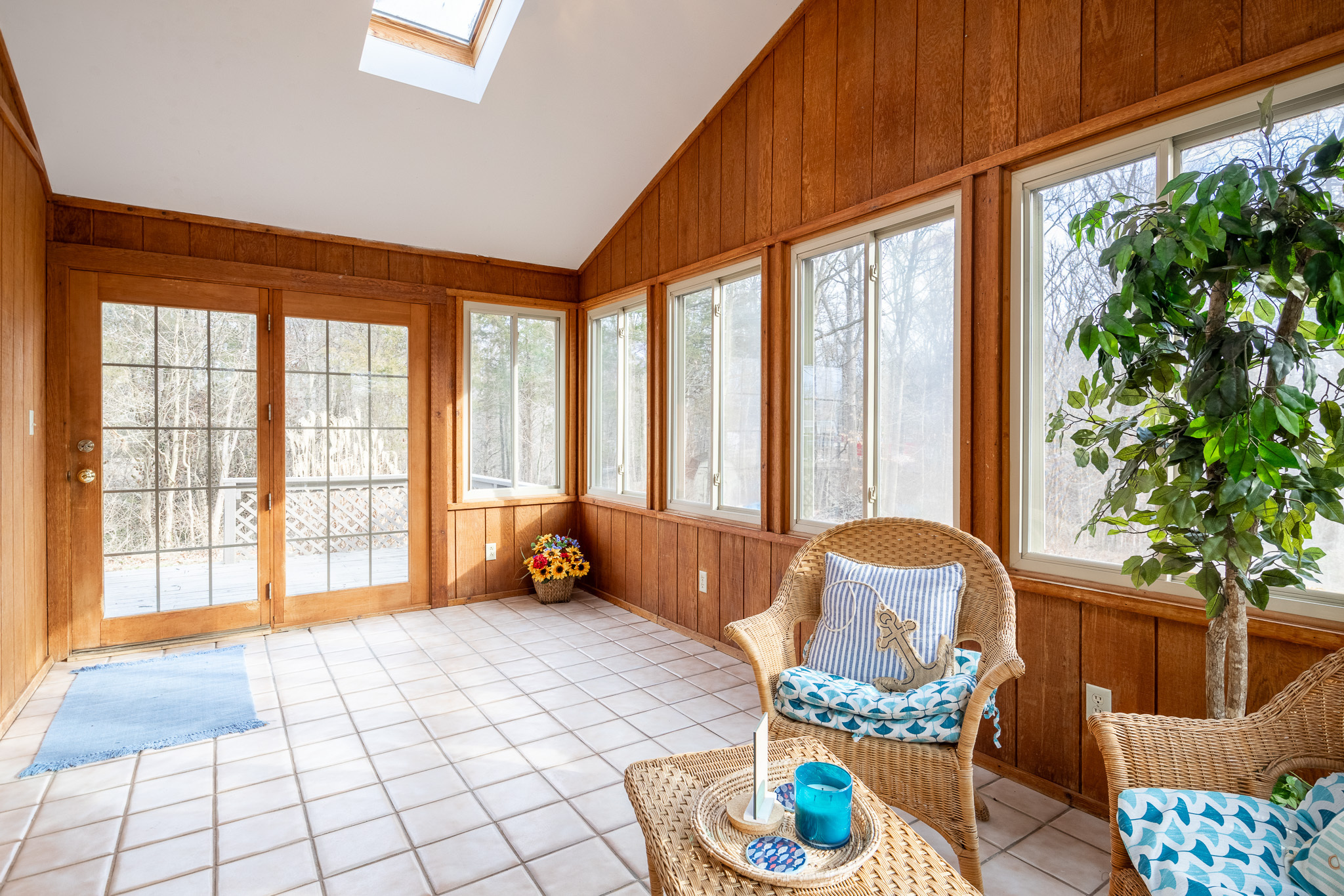 19383 E Lake Site Drive