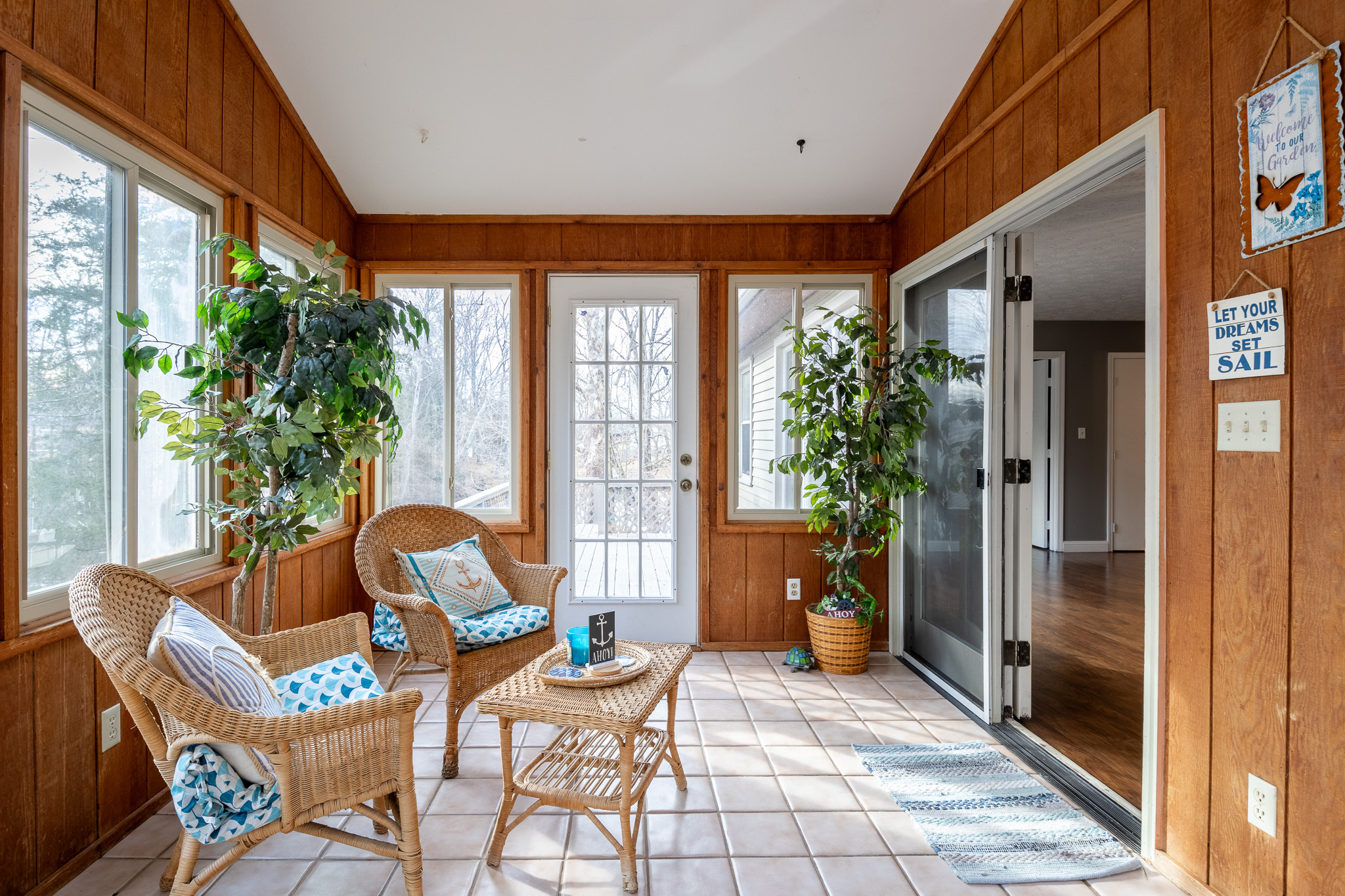 19383 E Lake Site Drive