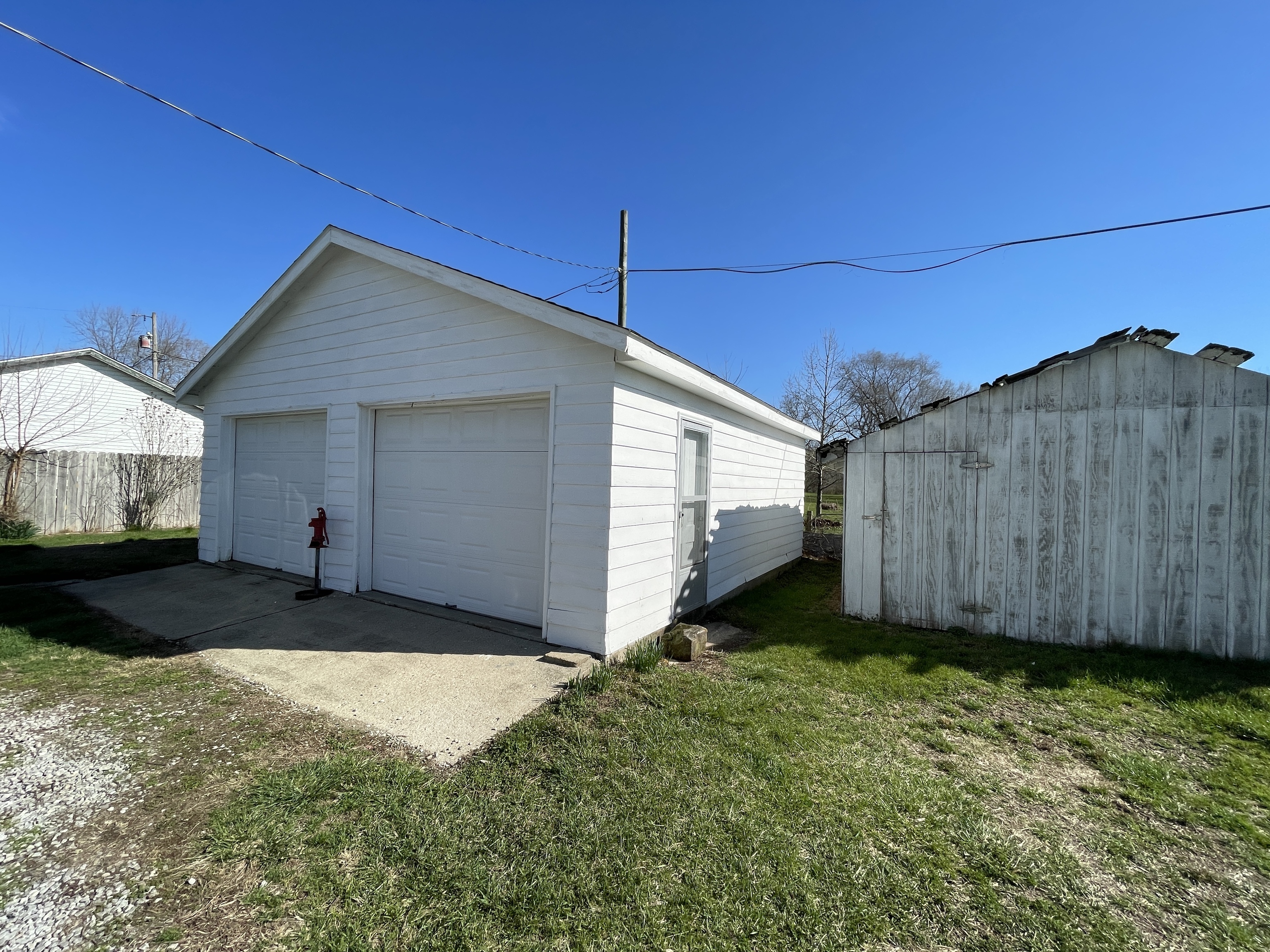 6033 S Jonesville Road