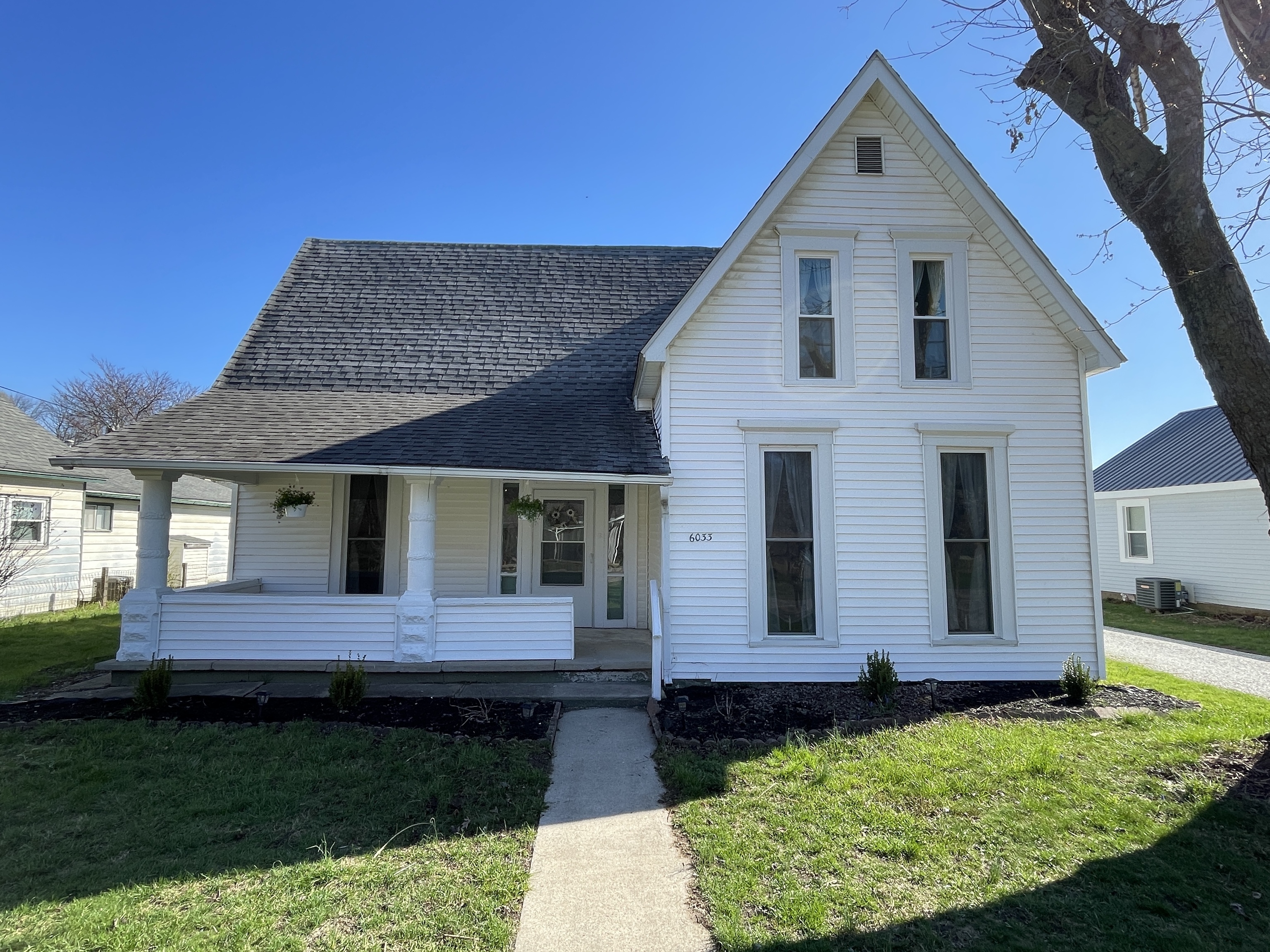 6033 S Jonesville Road