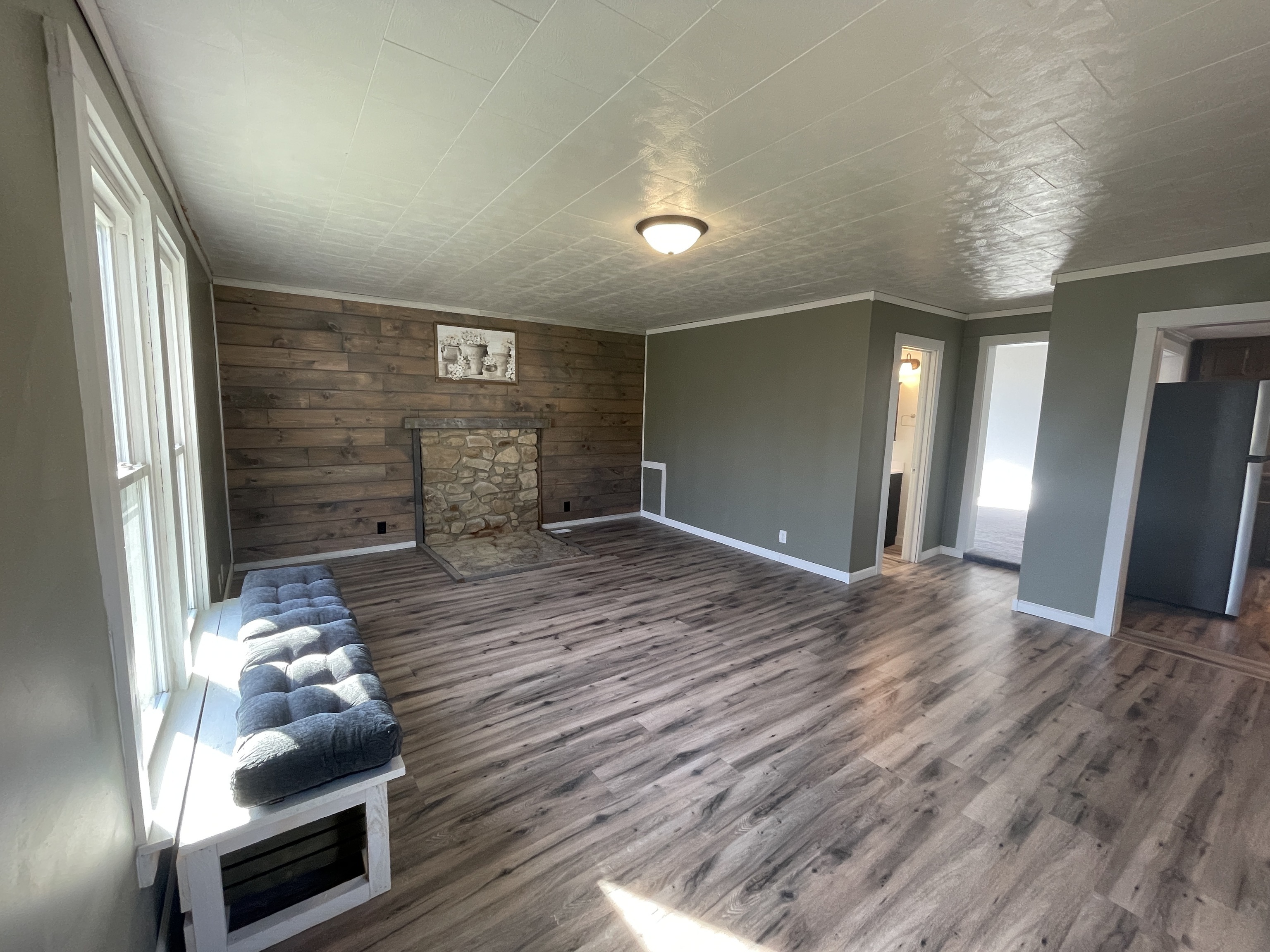 6033 S Jonesville Road